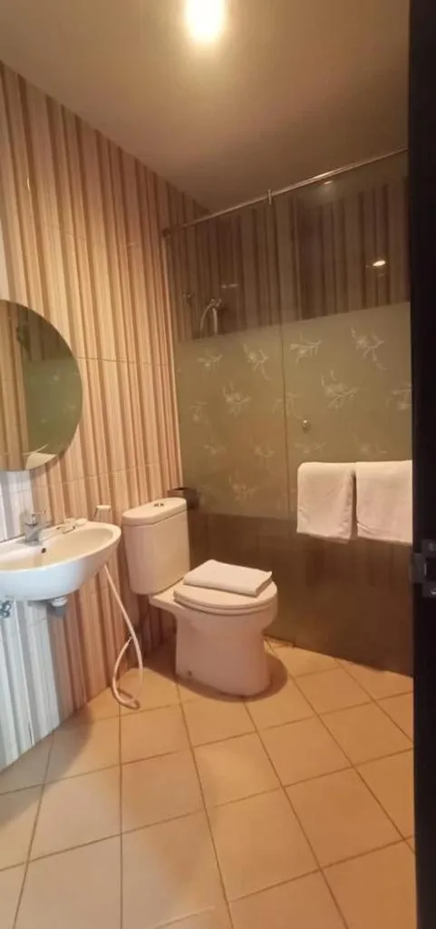 Toilet in GRAND DARUSSALAM HOTEL