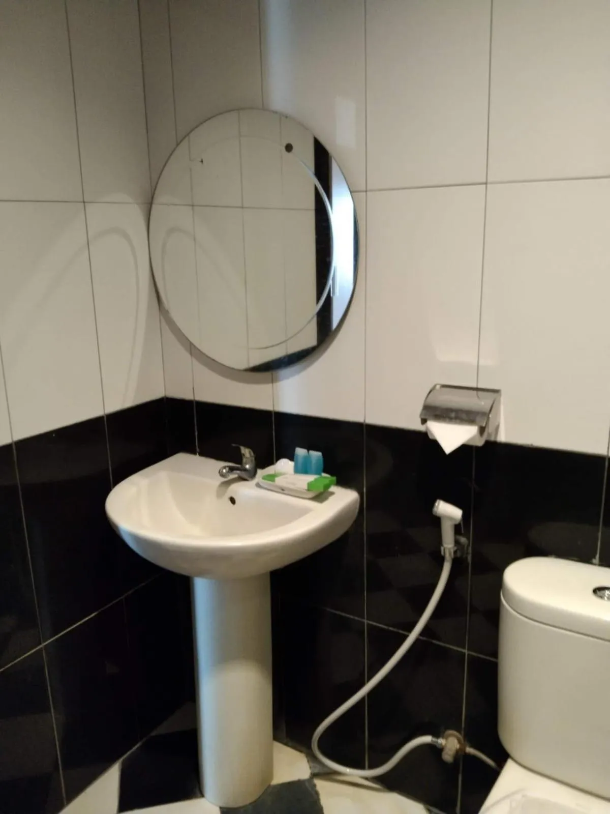 Toilet in GRAND DARUSSALAM HOTEL