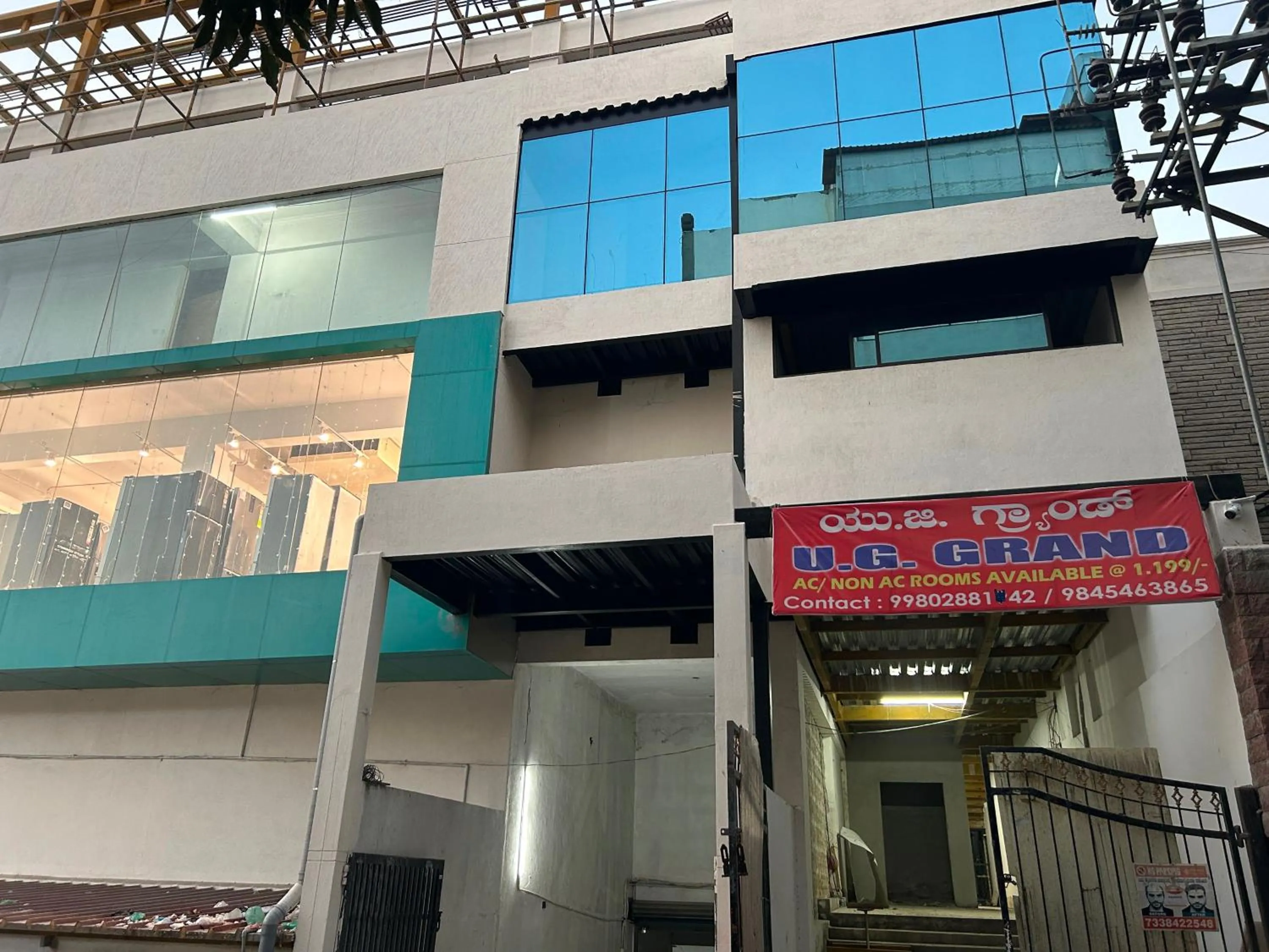 Facade/entrance in Hotel O U.G. Grand