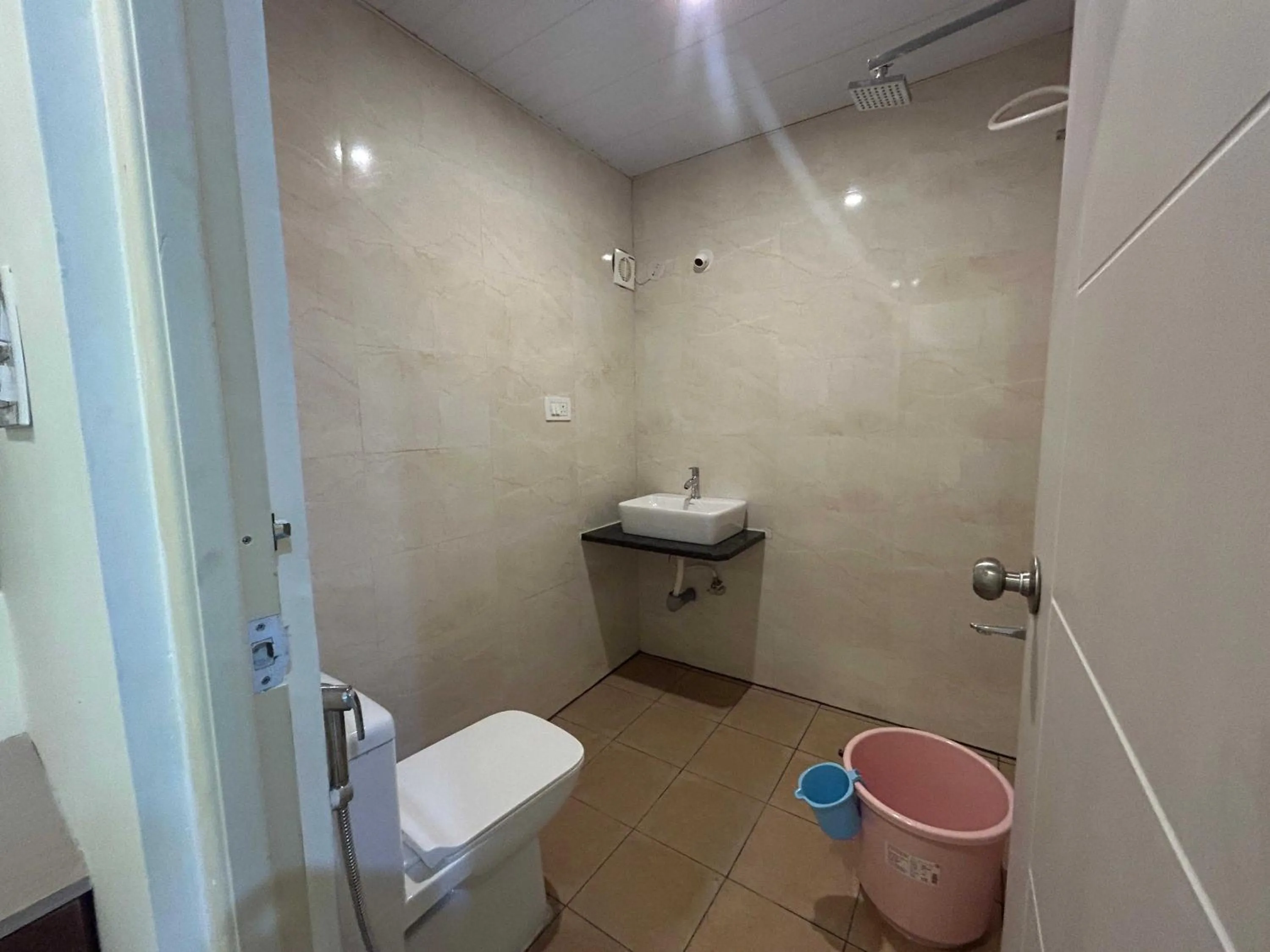 Bathroom in Hotel O U.G. Grand