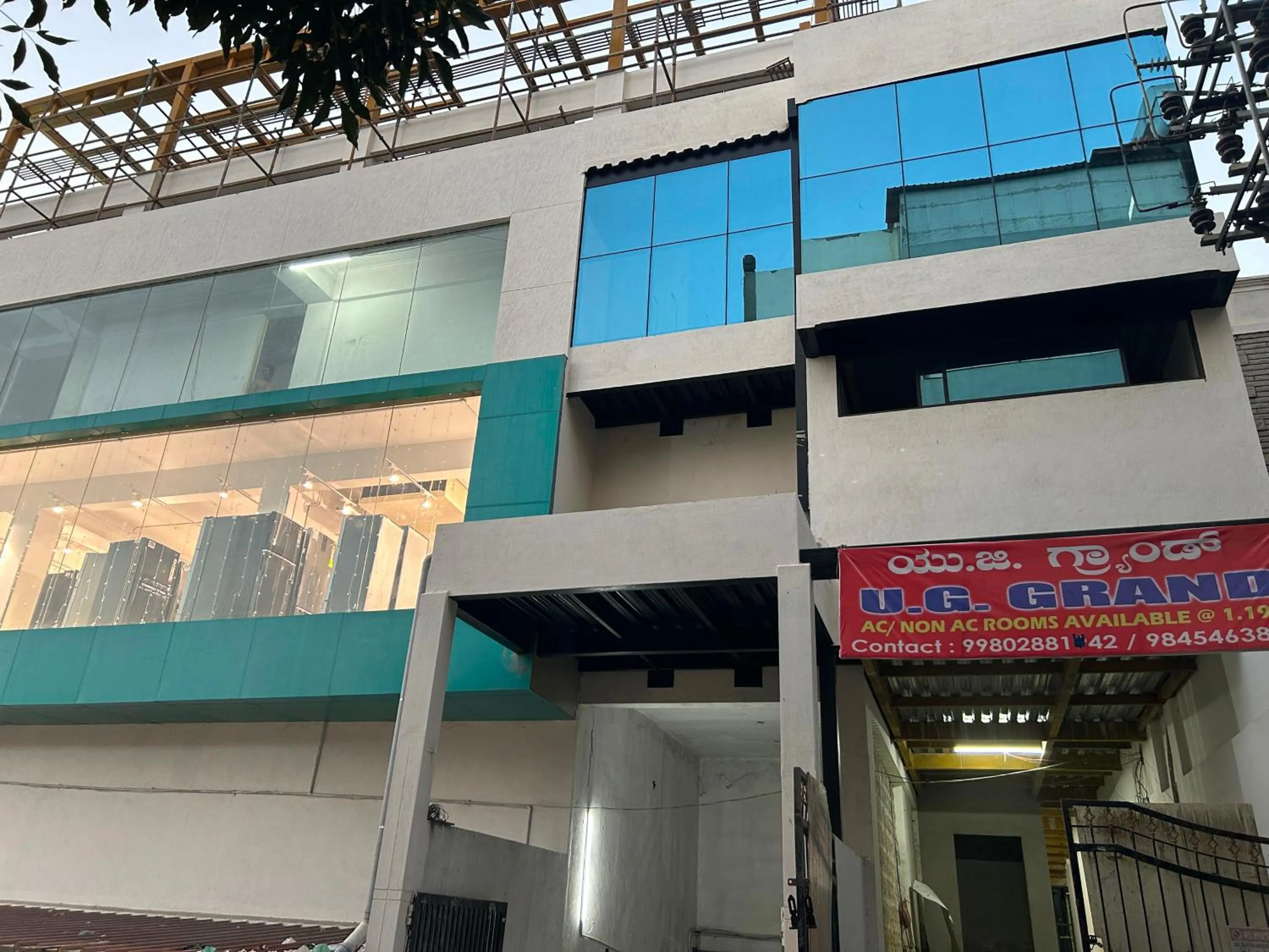 Facade/entrance in Hotel O U.G. Grand