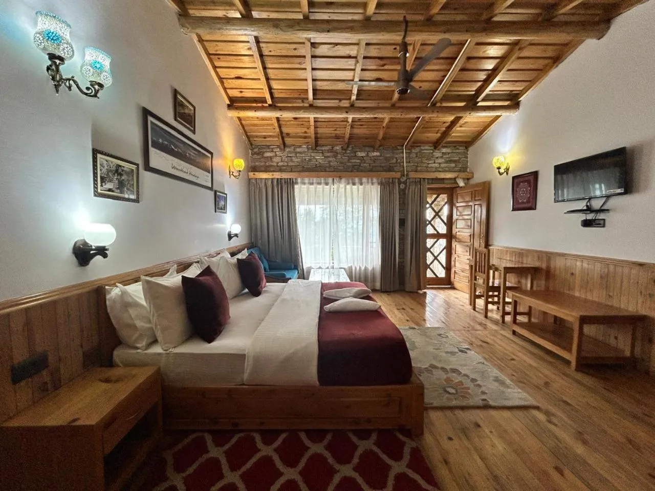 Kasar Himalaya Holiday Resort, Binsar Rd