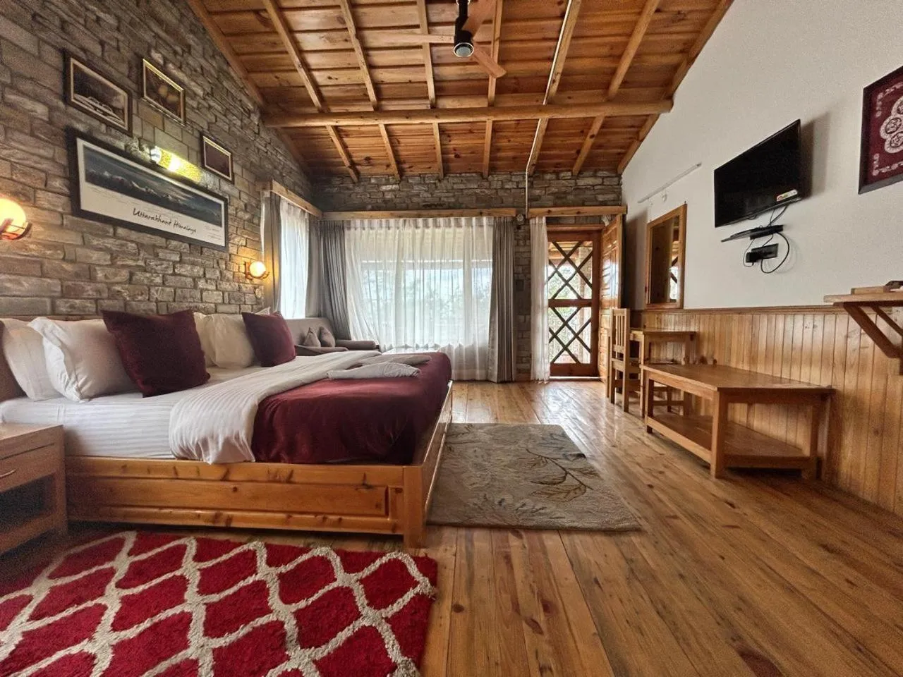 Kasar Himalaya Holiday Resort, Binsar Rd