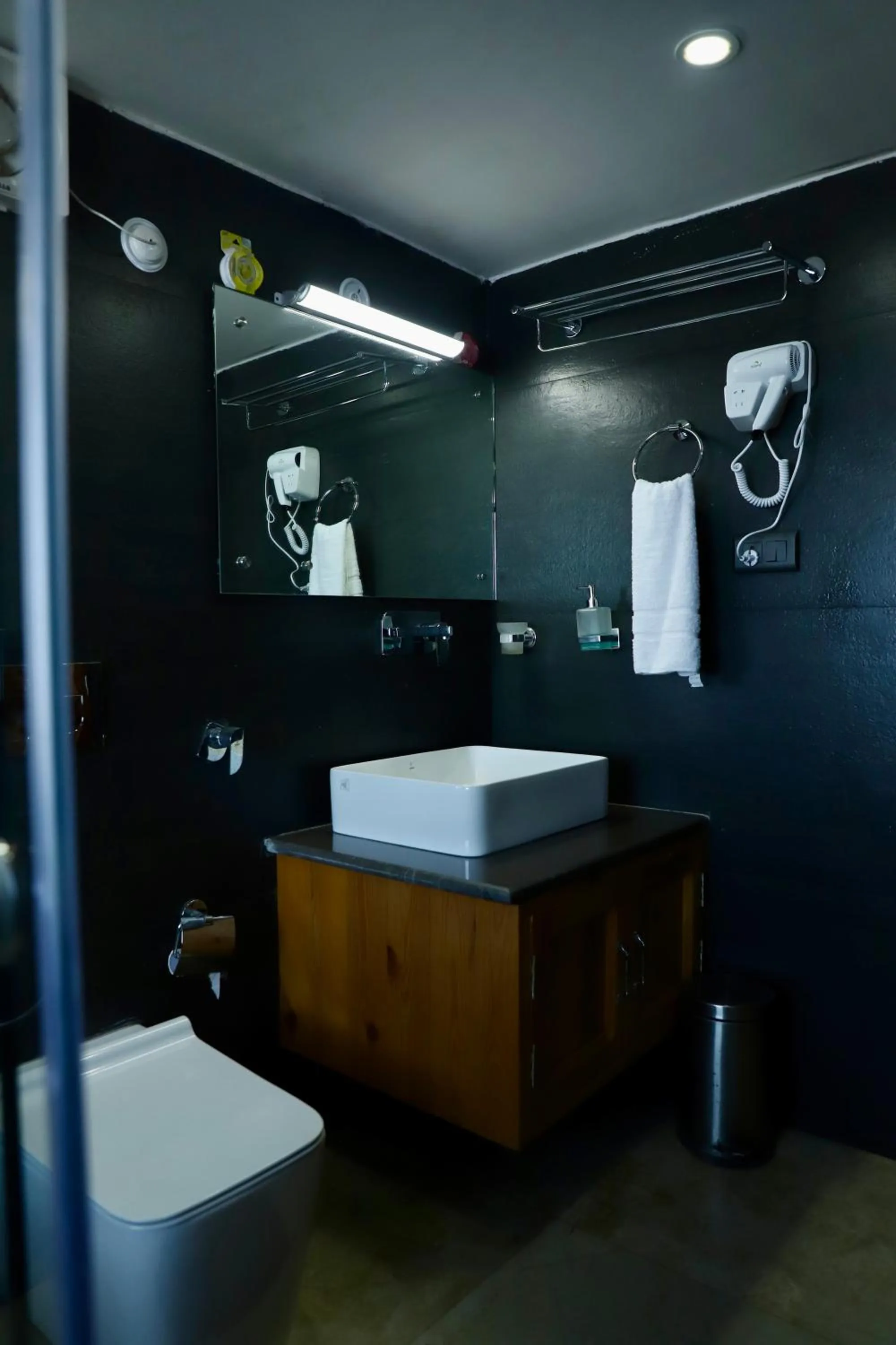 Kasar Himalaya Holiday Resort, Binsar Rd