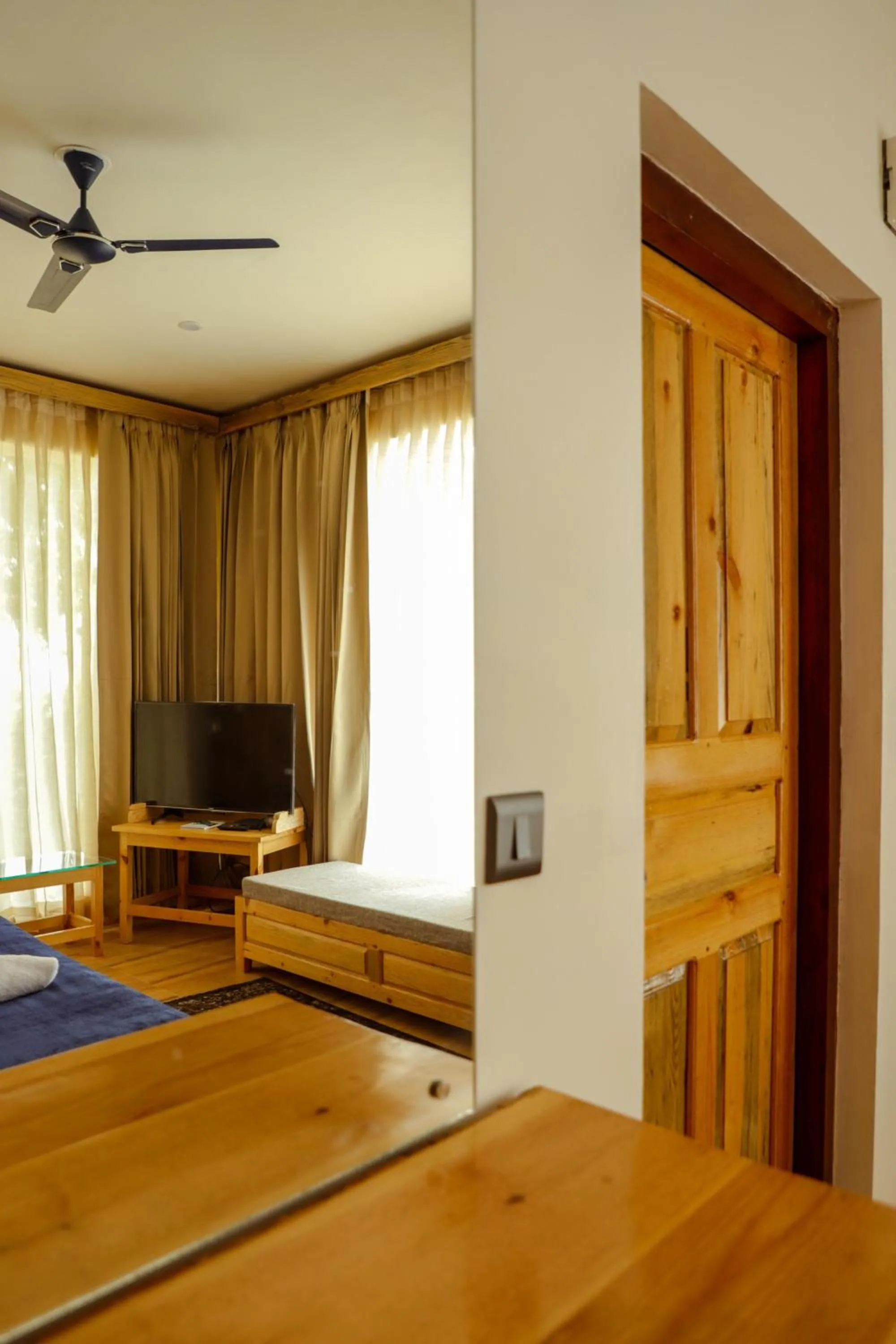 Kasar Himalaya Holiday Resort, Binsar Rd