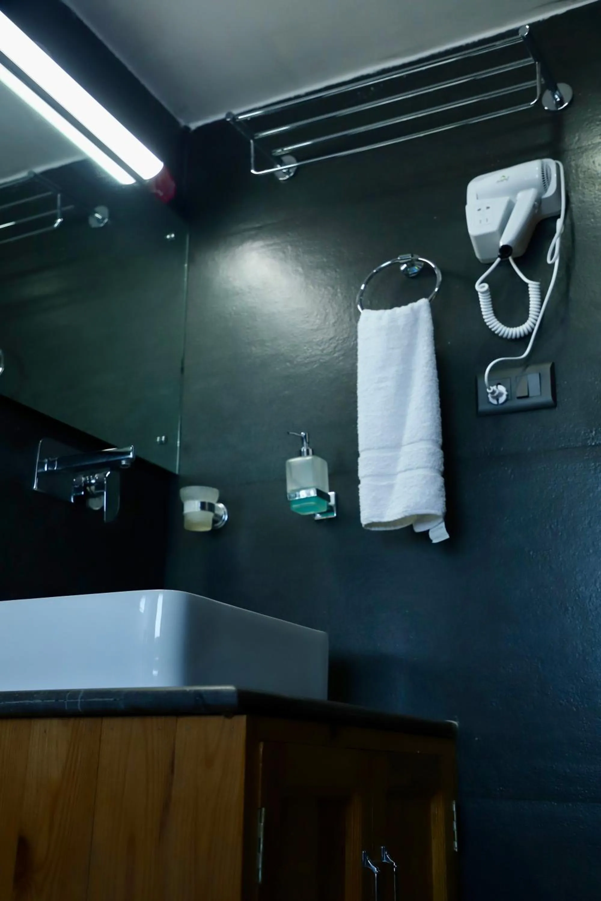 Kasar Himalaya Holiday Resort, Binsar Rd