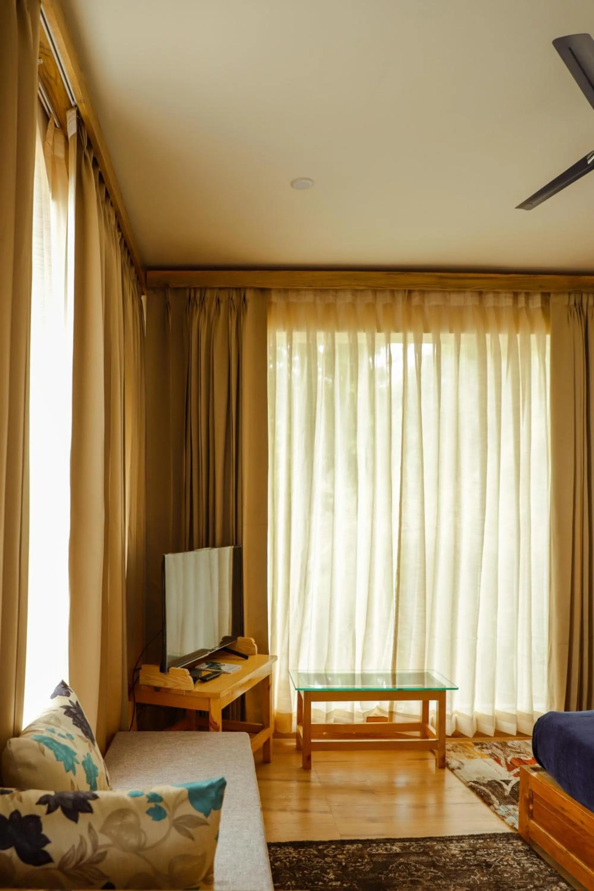 Kasar Himalaya Holiday Resort, Binsar Rd