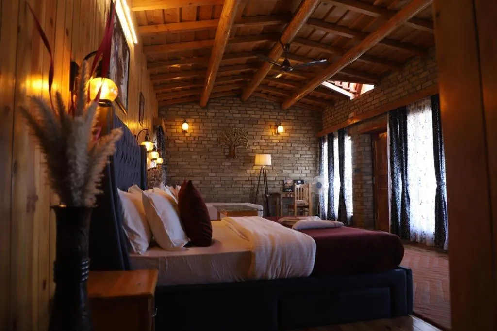 Kasar Himalaya Holiday Resort, Binsar Rd