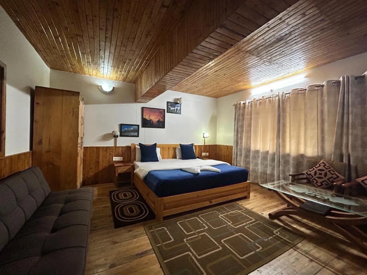 Kasar Himalaya Holiday Resort, Binsar Rd