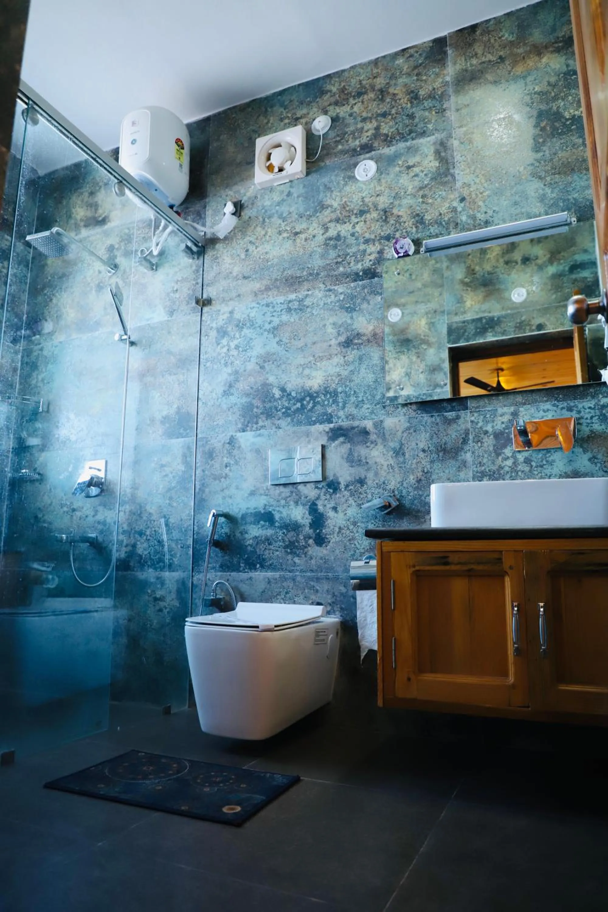 Kasar Himalaya Holiday Resort, Binsar Rd