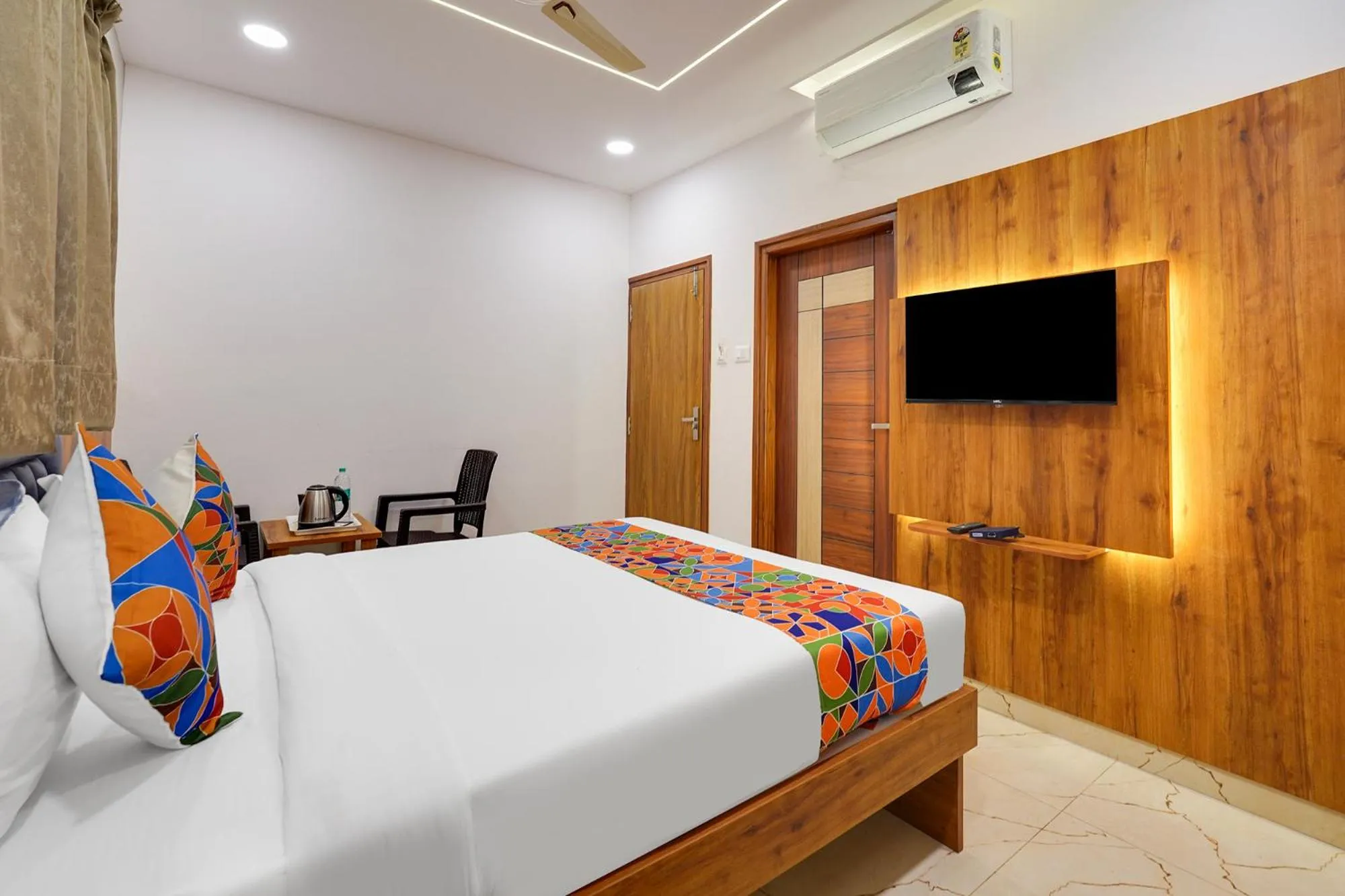 Bed in FabHotel Royal Grand - Basaveshwar Nagar