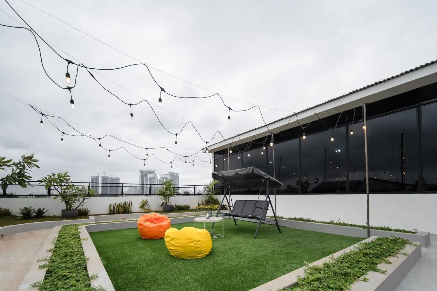 Property building in Cove Casagio