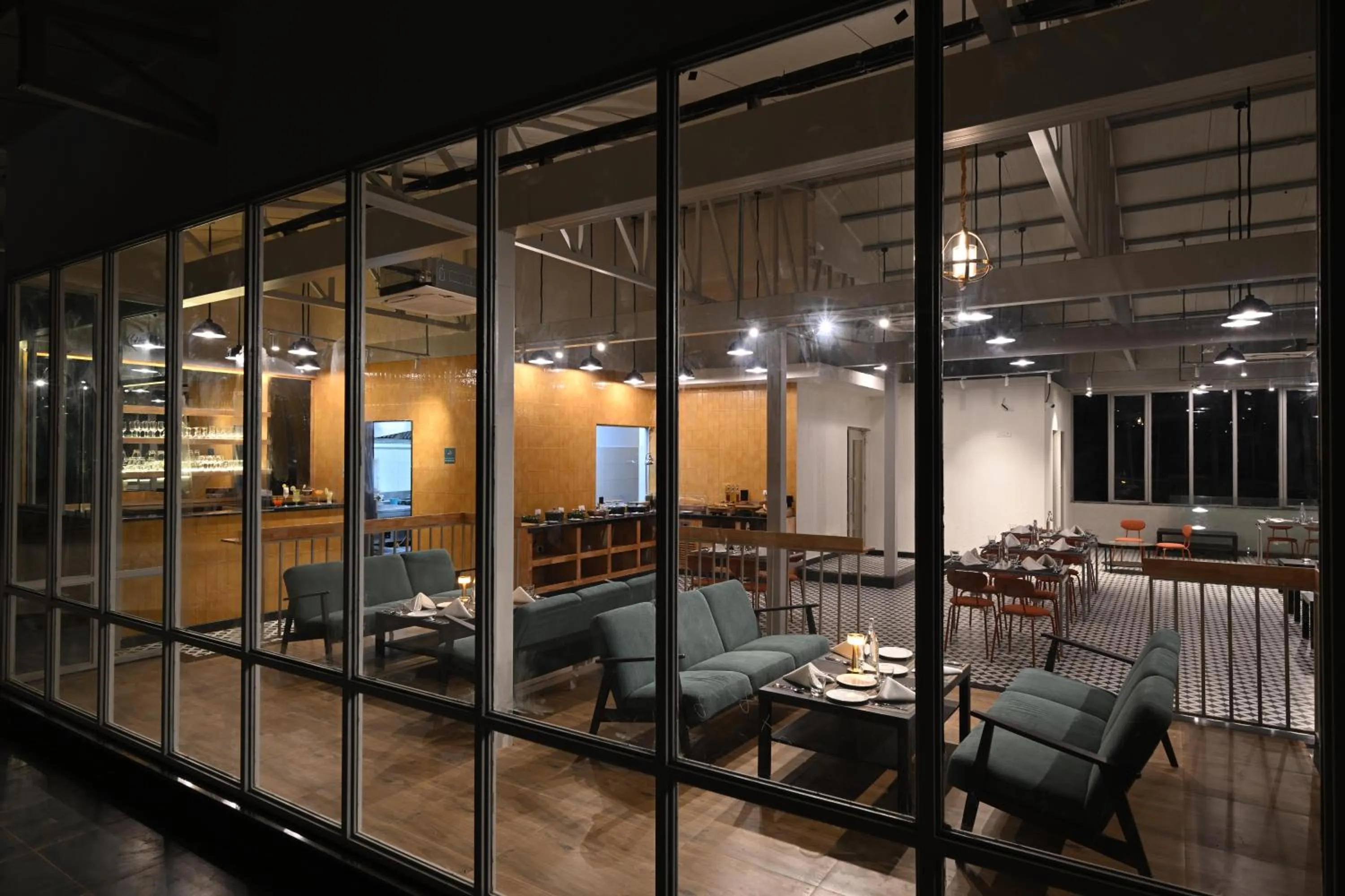 Lounge or bar in Bedzzz Xclusiv Morjim, Goa By Leisure Hotels