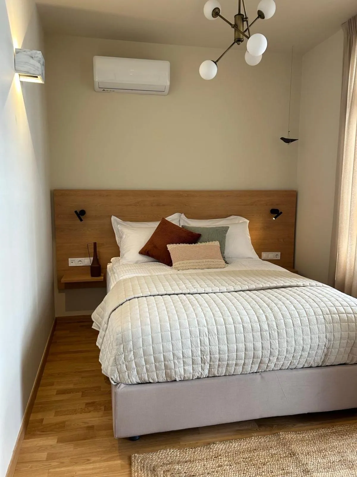 Bed in Living Yard Acropolis