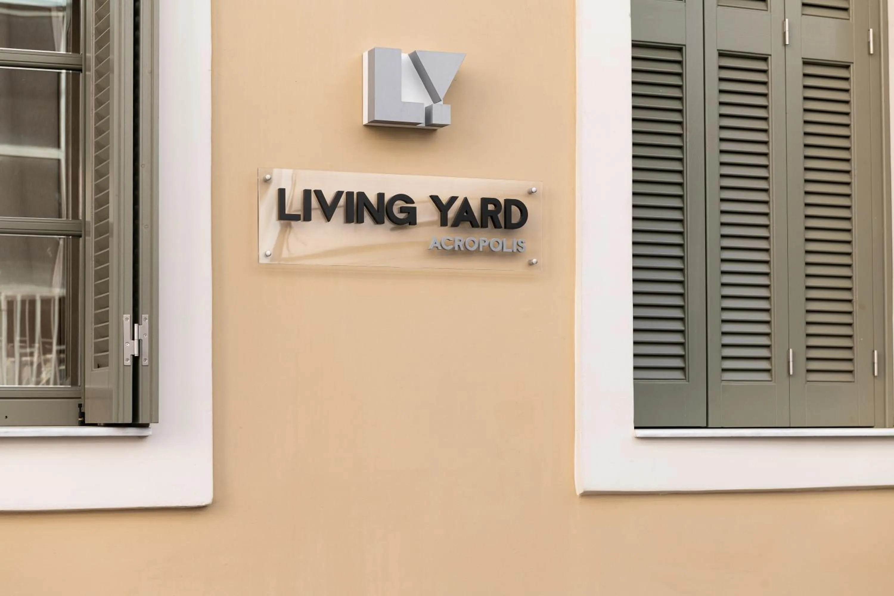 Property building in Living Yard Acropolis