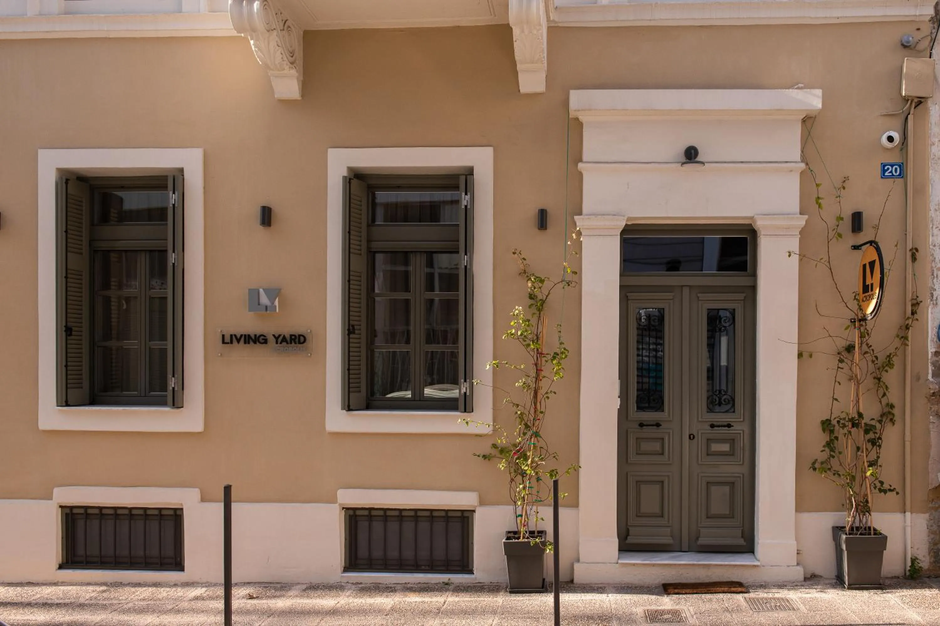 Property building in Living Yard Acropolis