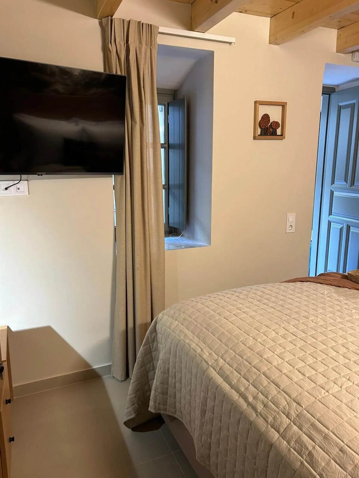 TV and multimedia, Bed in Living Yard Acropolis