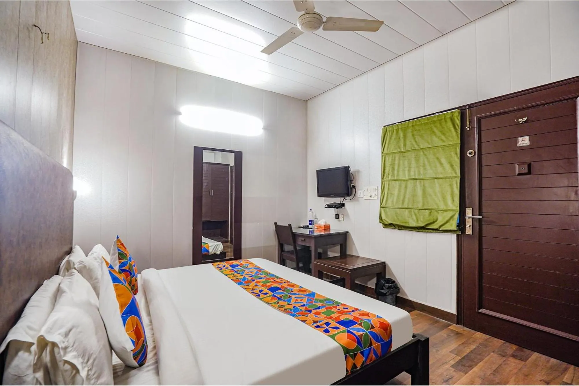 Bed in FabHotel Kular