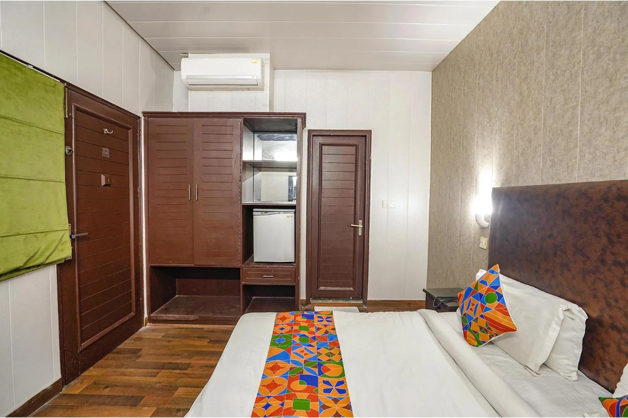 Bed in FabHotel Kular