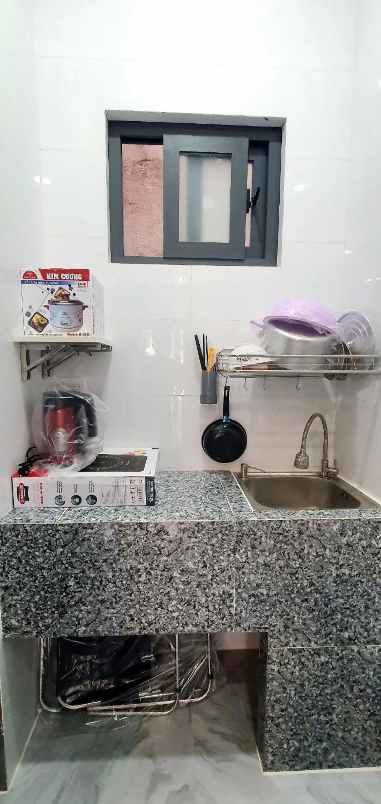 Kitchen or kitchenette in Homestay Quyên Quỳnh