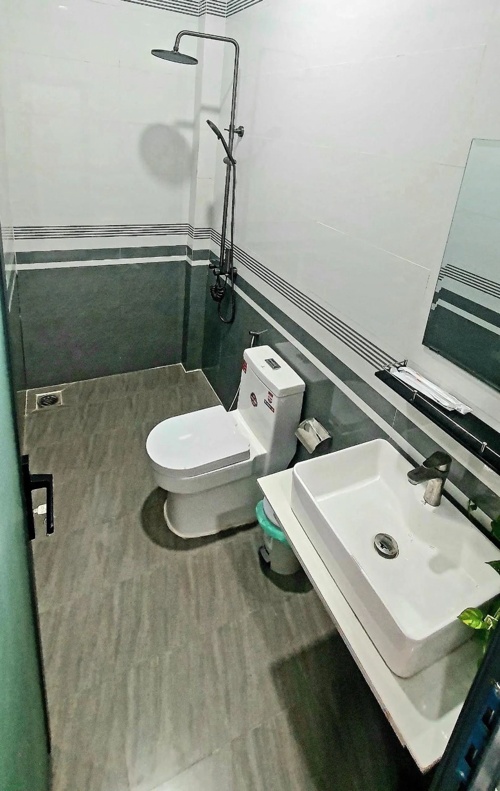 Toilet in Homestay Quyên Quỳnh