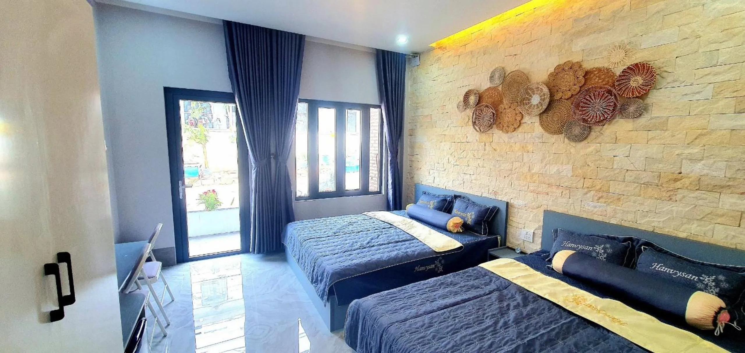 Bed in Homestay Quyên Quỳnh