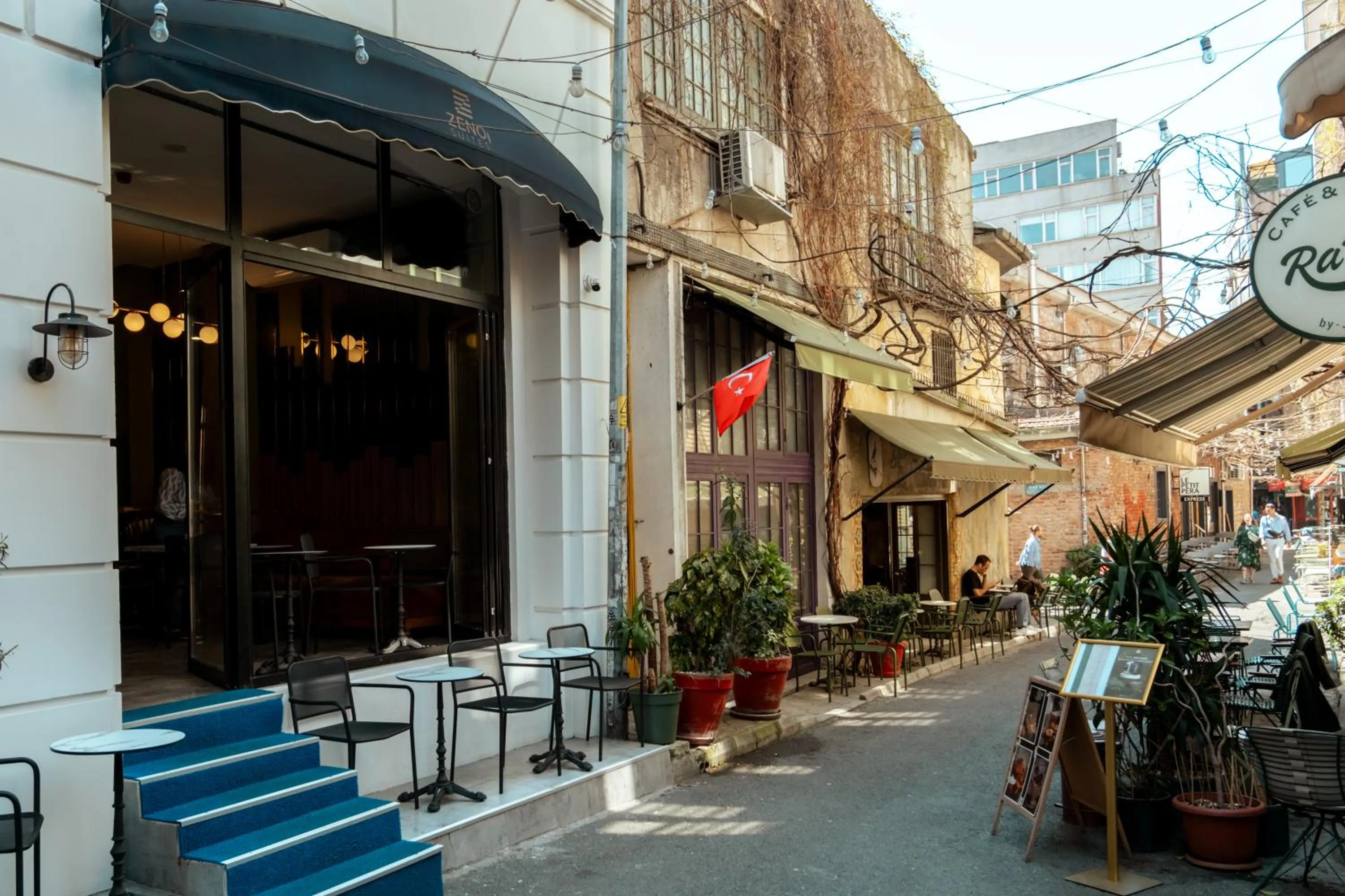 Property building in Le Port Karaköy