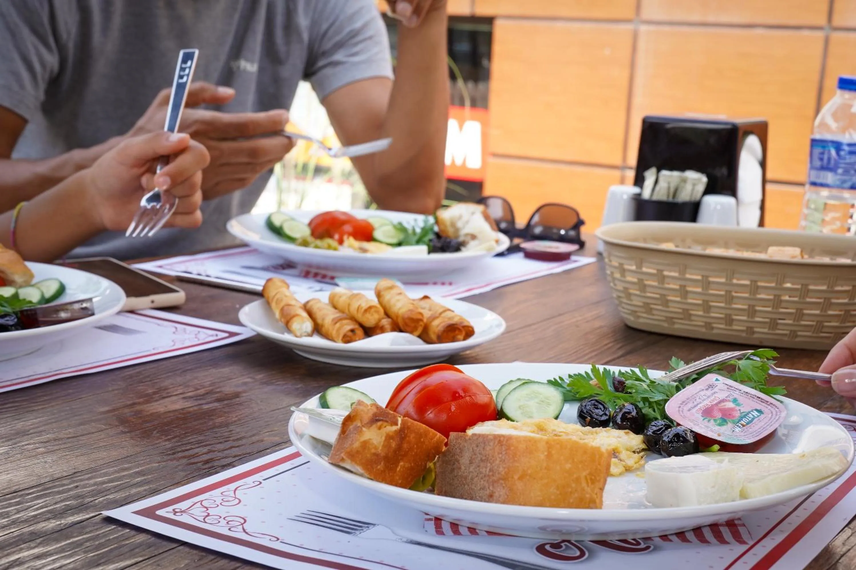 Food and drinks in Akyaka Nehir Butik Otel