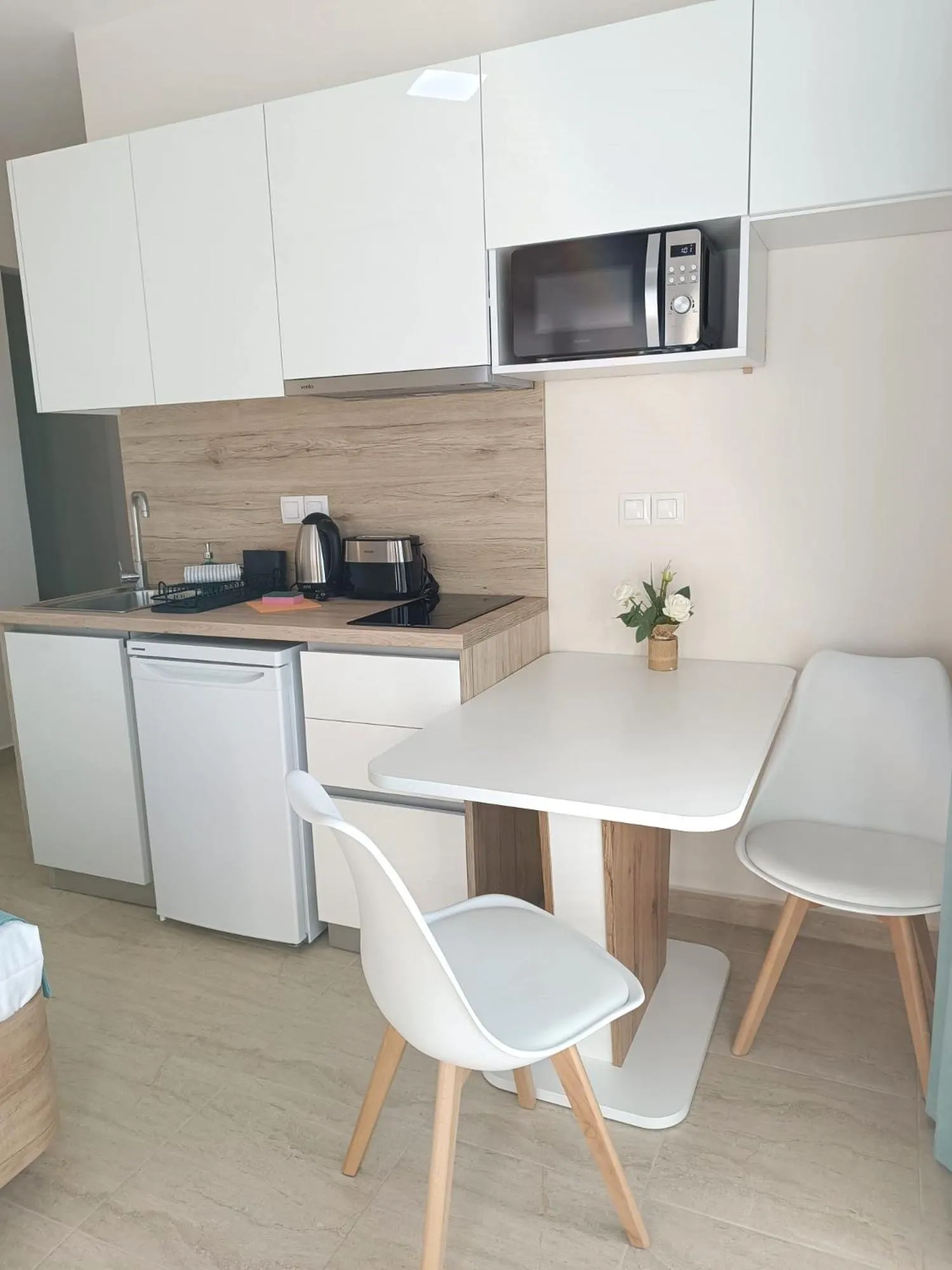 Dining area in Navarino Luxe Suites