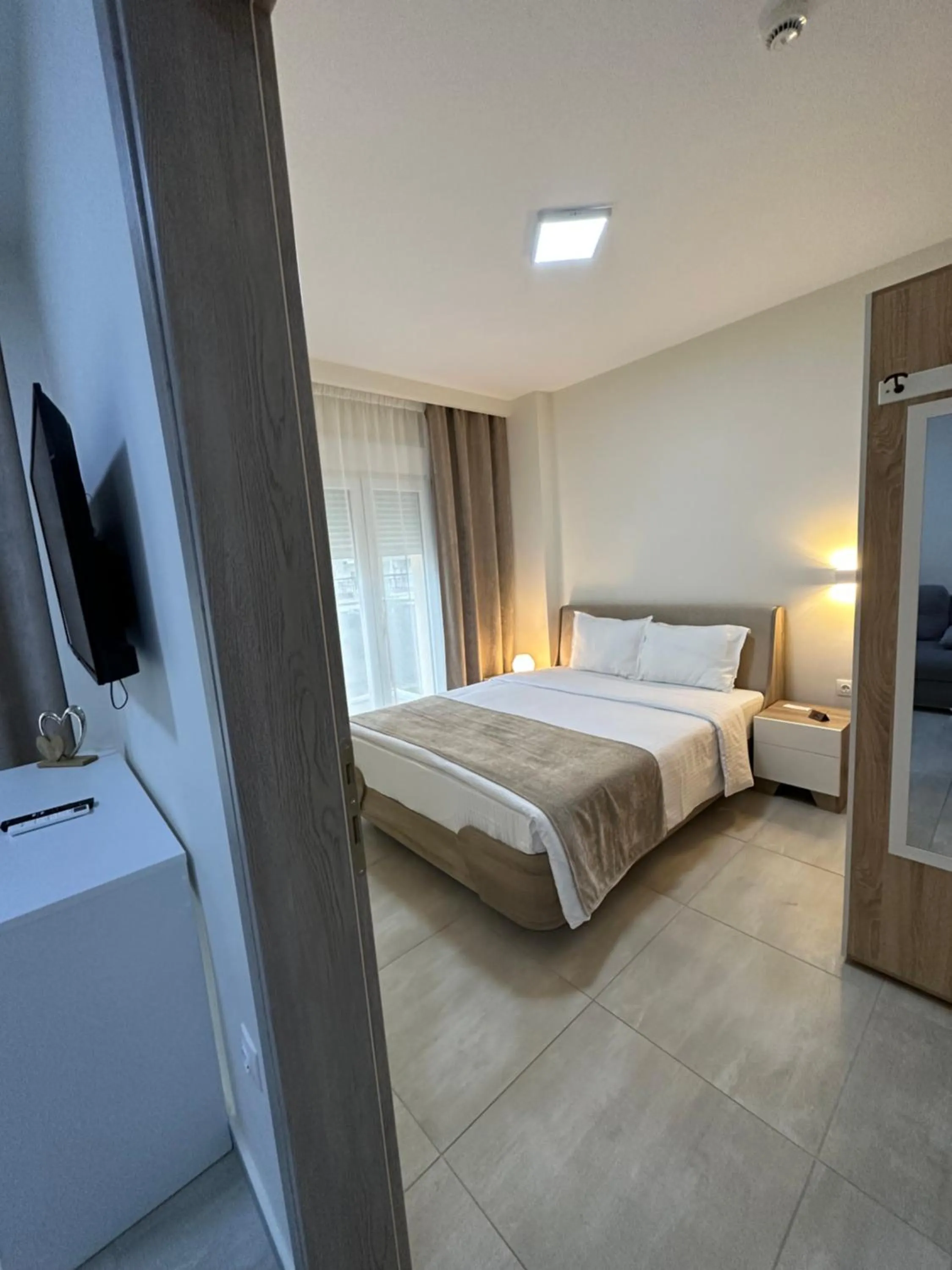 Bedroom, Bed in Navarino Luxe Suites