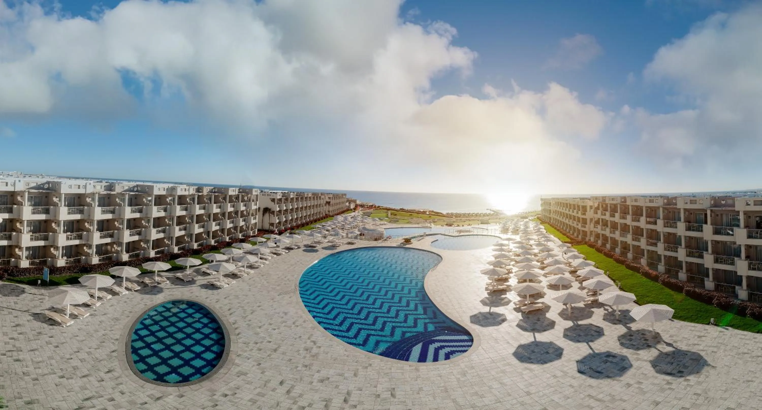 Swimming pool in SIRENA BEACH RESORT & SPA