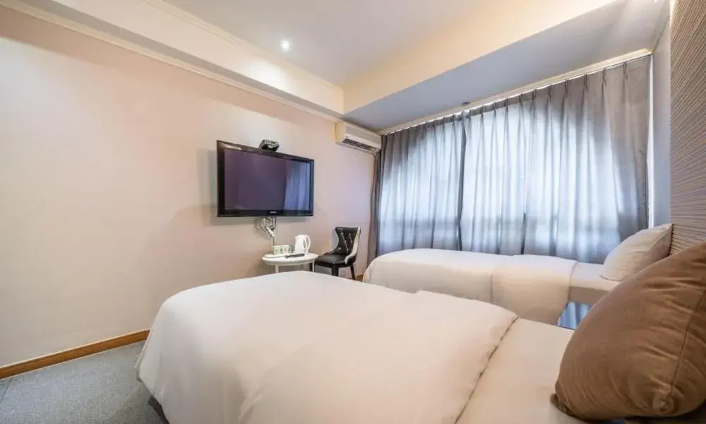 Deluxe Twin Room in Ansan Seowon Tourist Hotel Deluxe Twin Room in Ansan Seowon Tourist Hotel