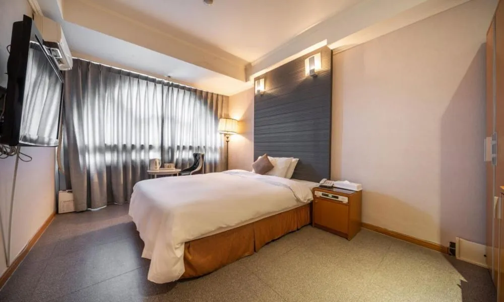 Bed in Ansan Seowon Tourist Hotel