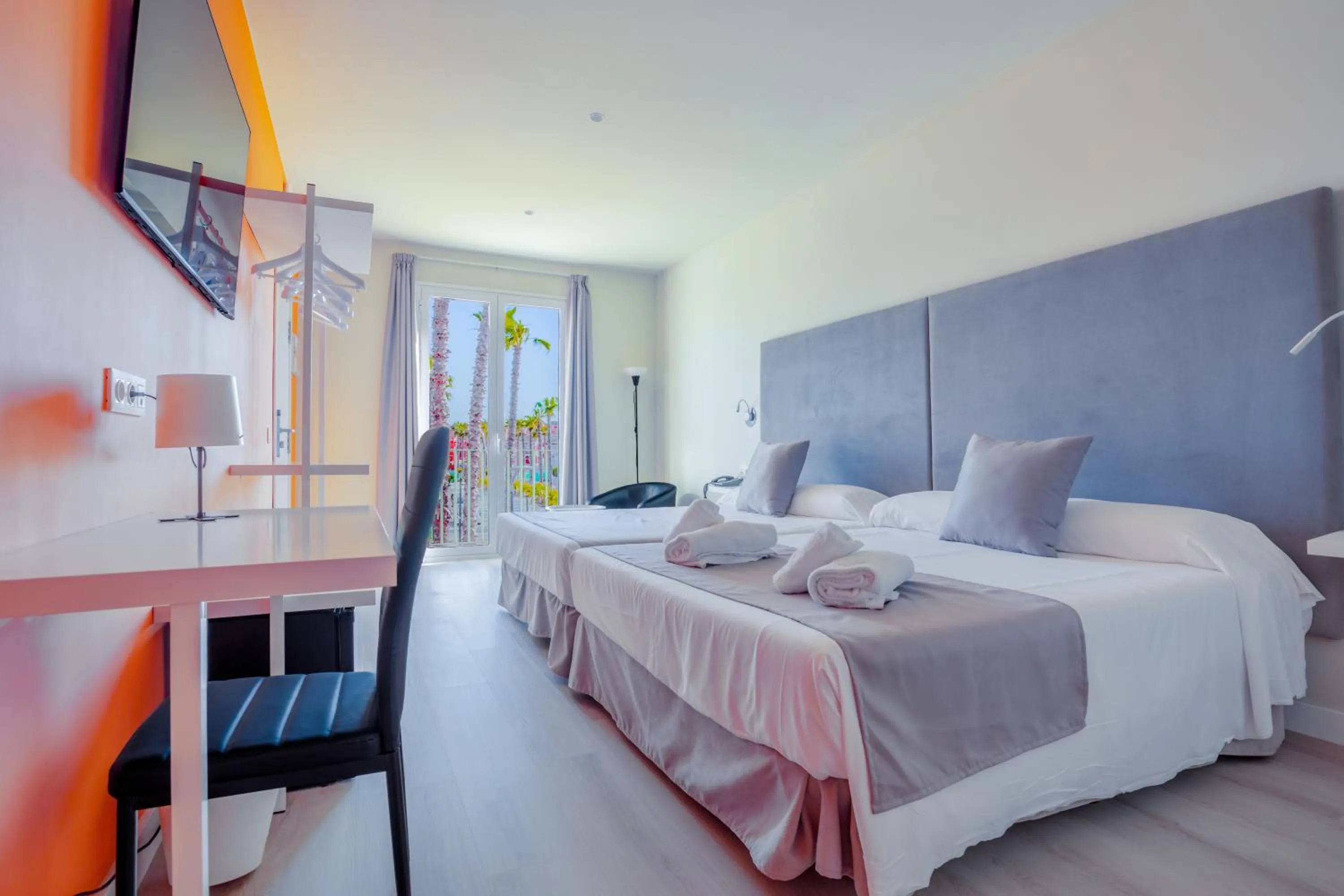 Balcony/Terrace, Bed in ON City Resort All Inclusive Prime