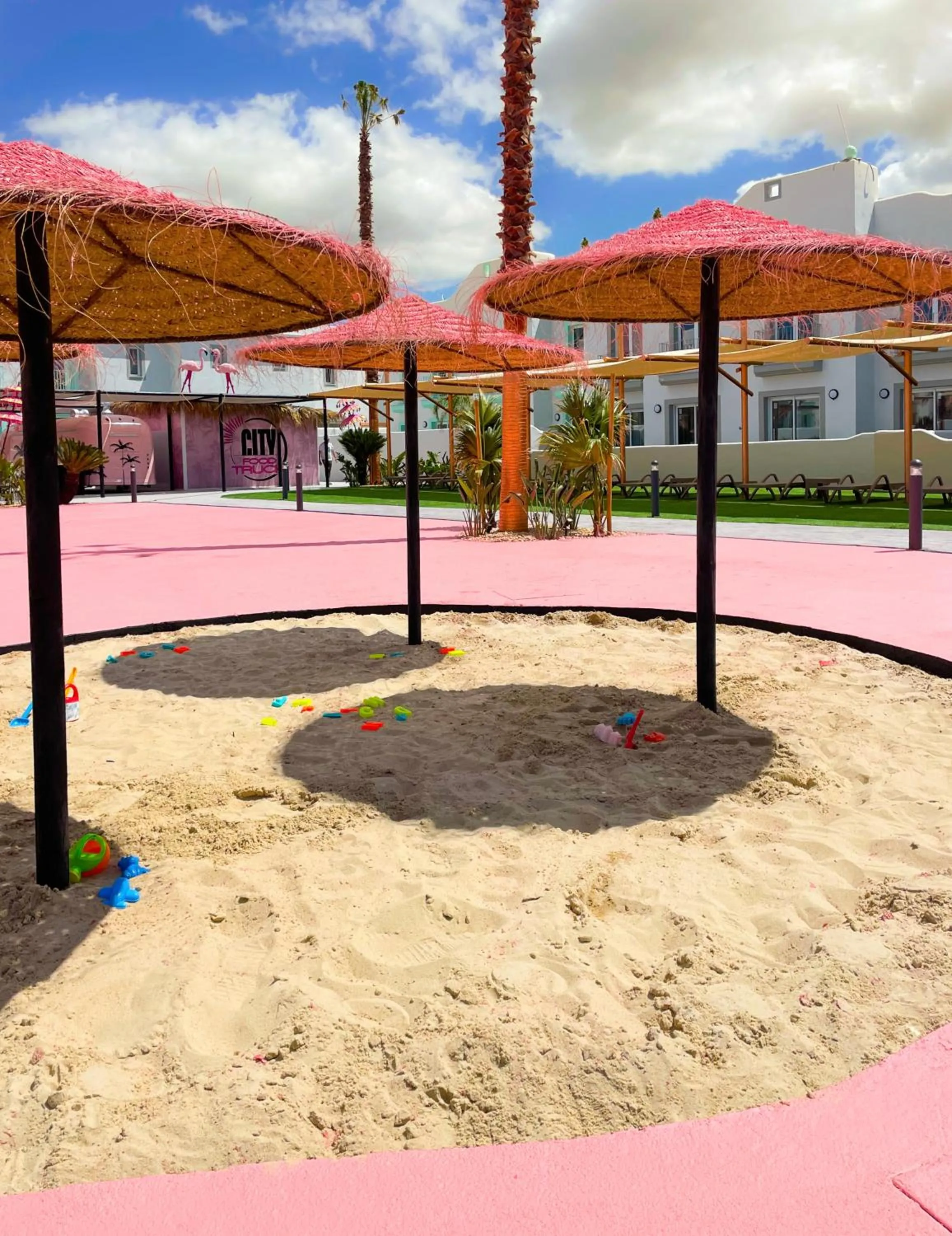 Day in ON City Resort All Inclusive Prime