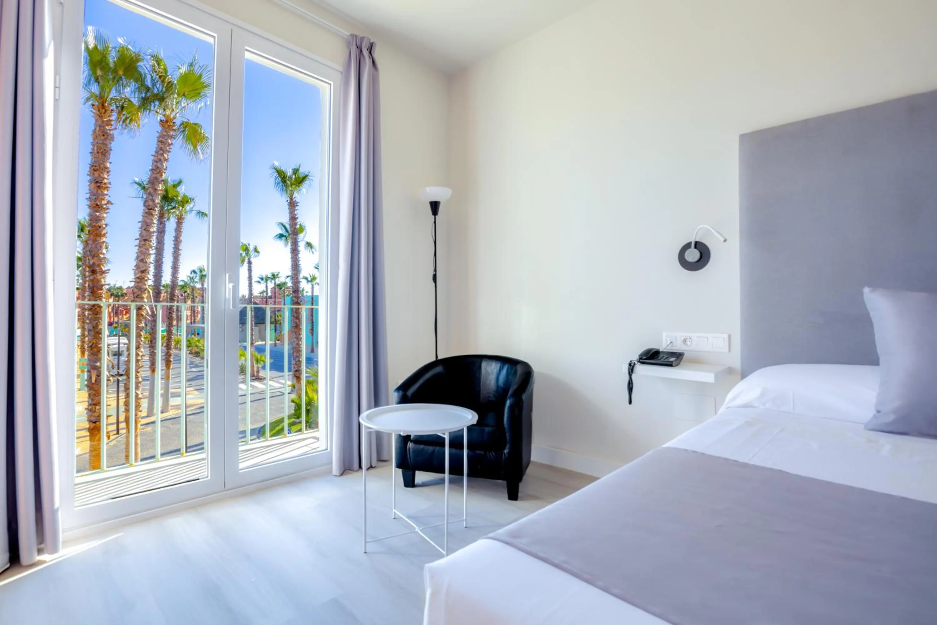 Balcony/Terrace, Bed in ON City Resort All Inclusive Prime