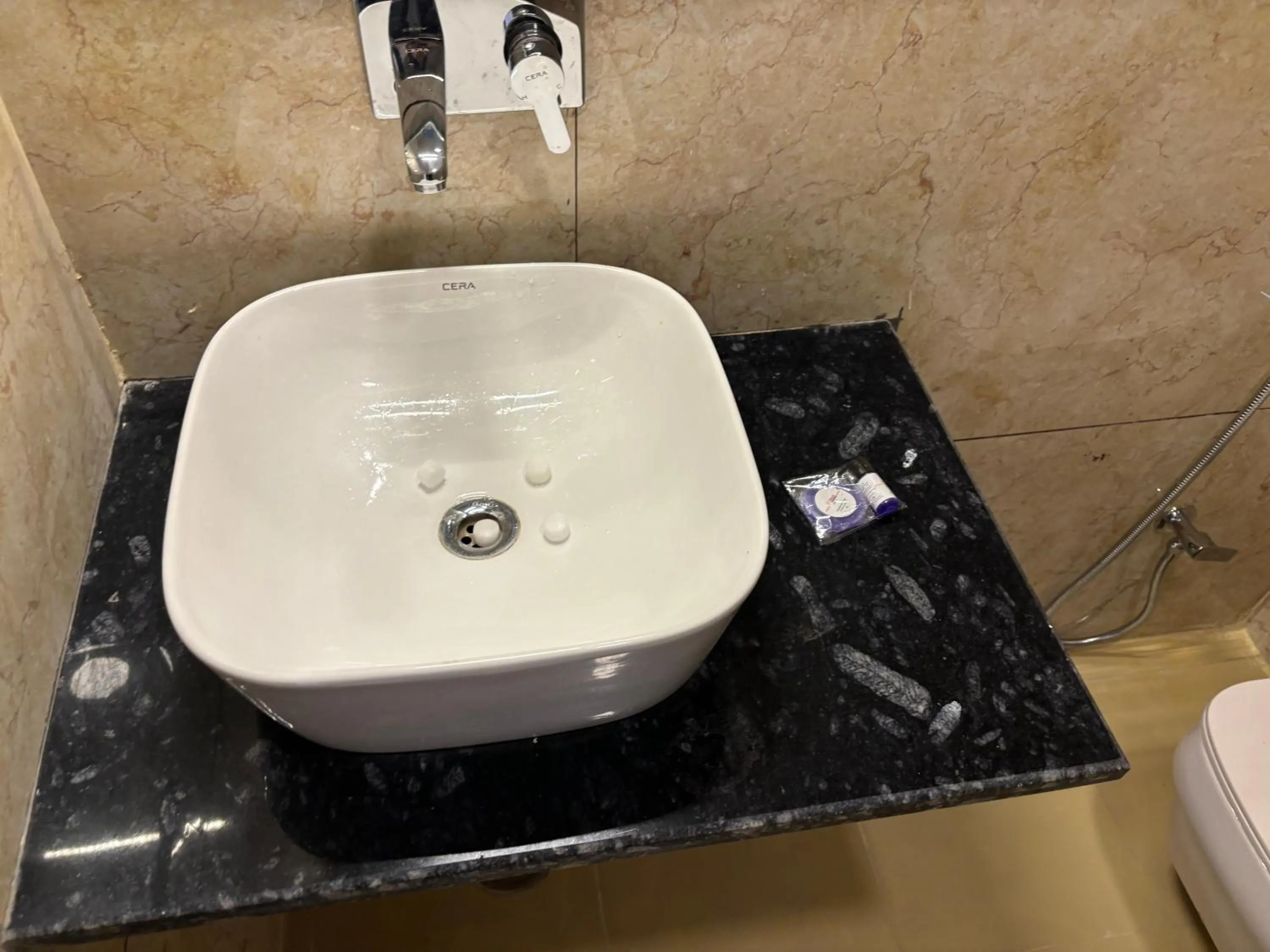 Bathroom in Hotel Maya international