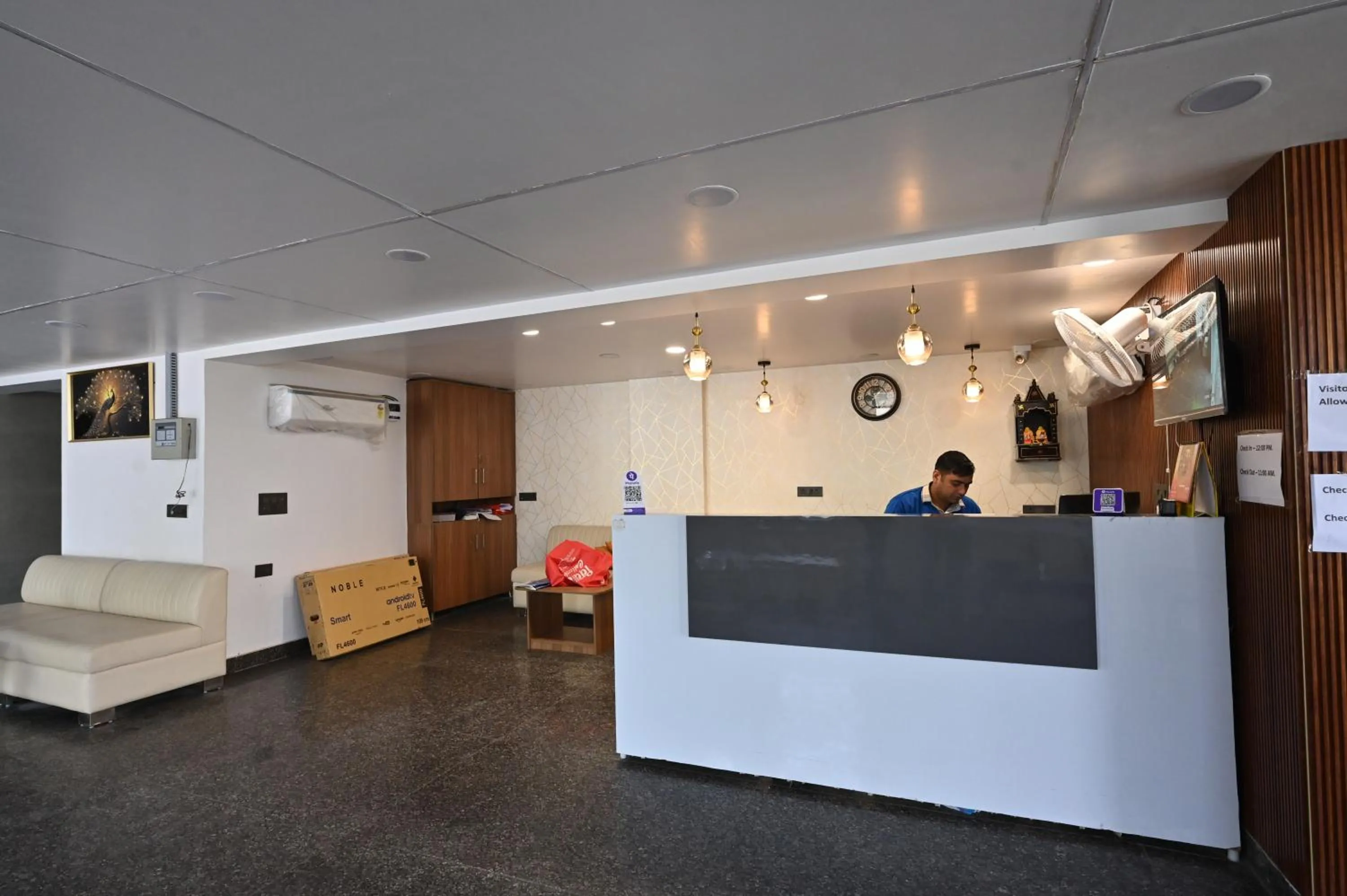 Hotel Down Town Paschim Vihar