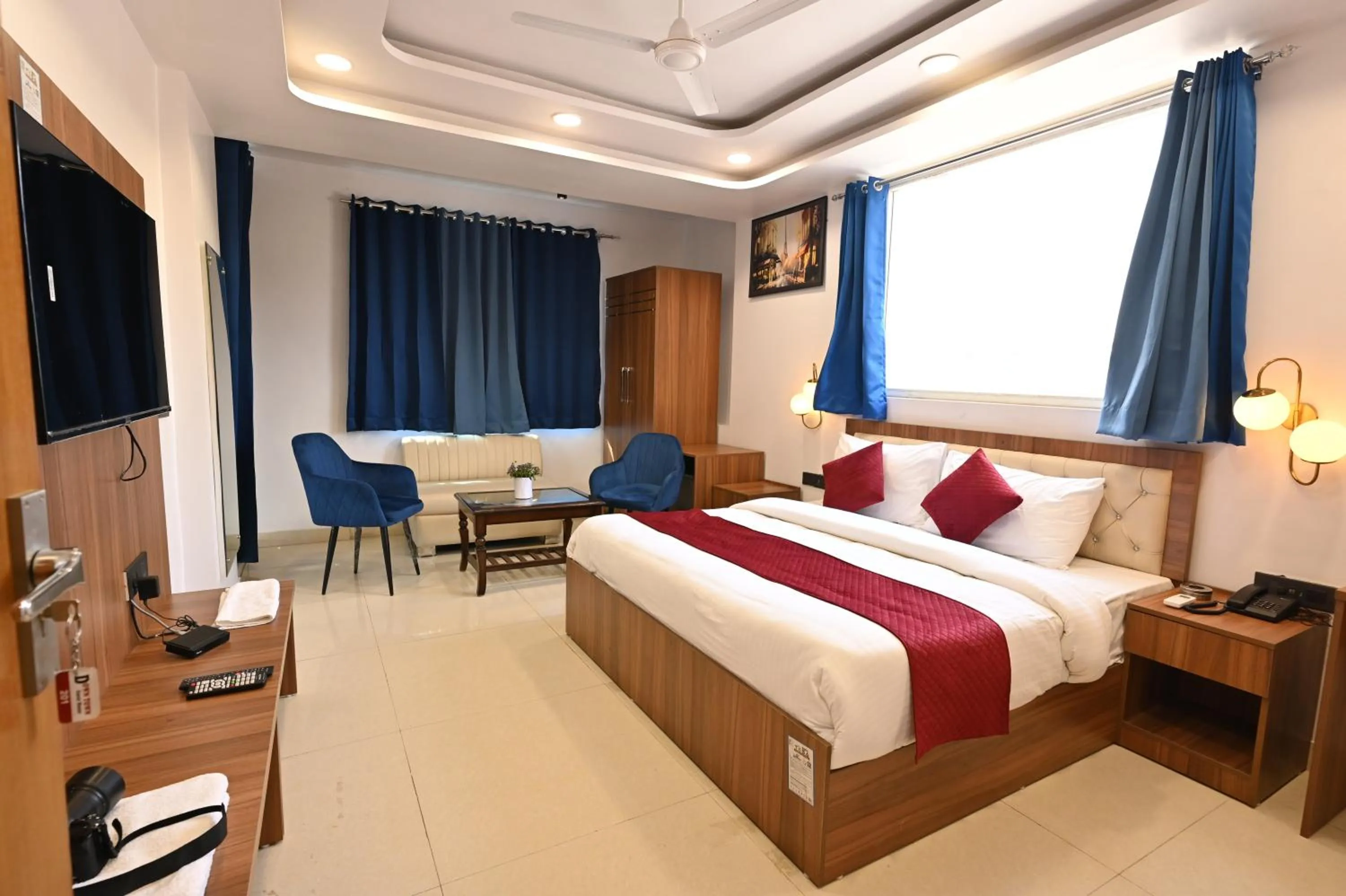 Bed in Hotel Down Town Paschim Vihar