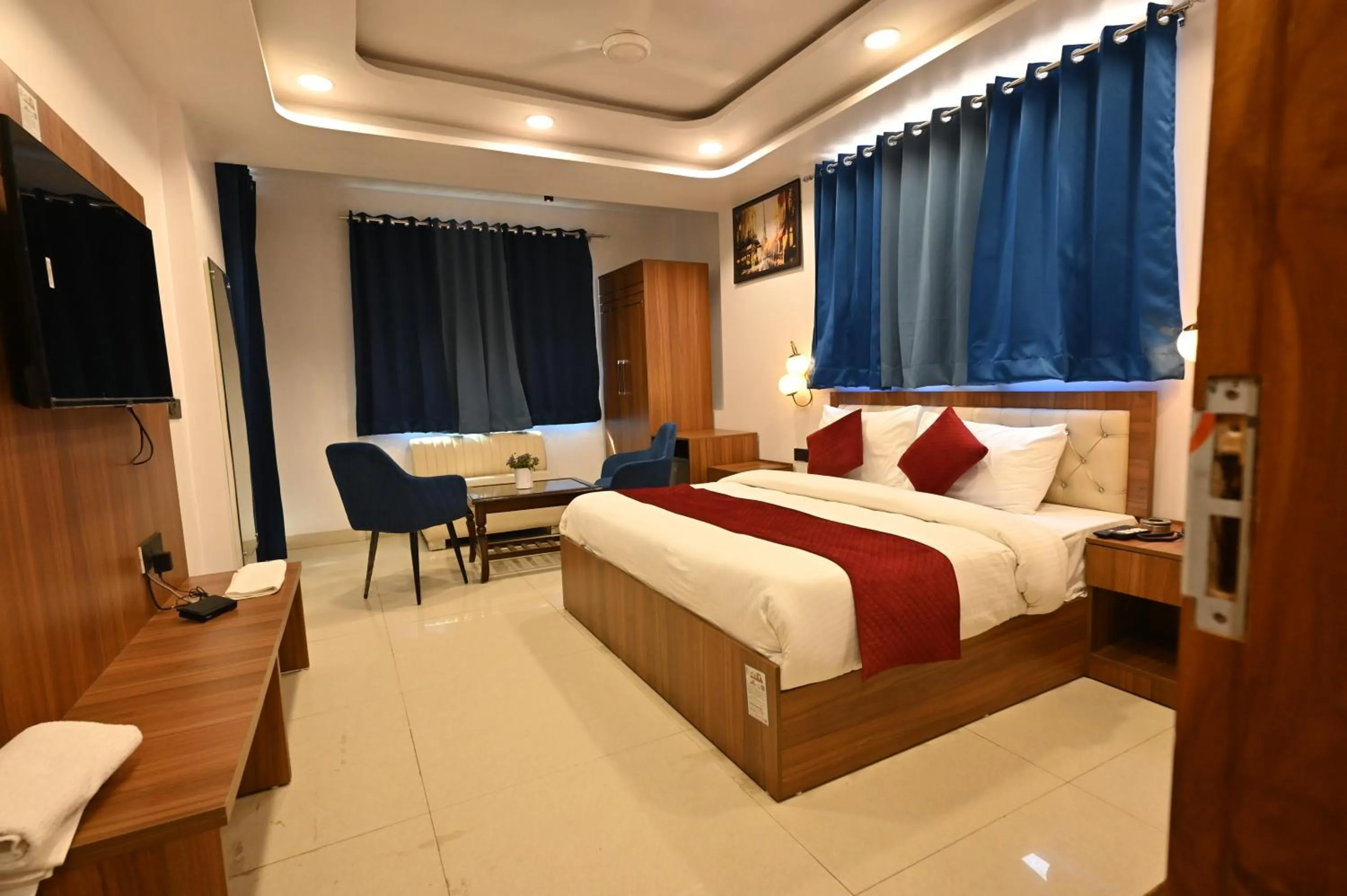 Bed in Hotel Down Town Paschim Vihar