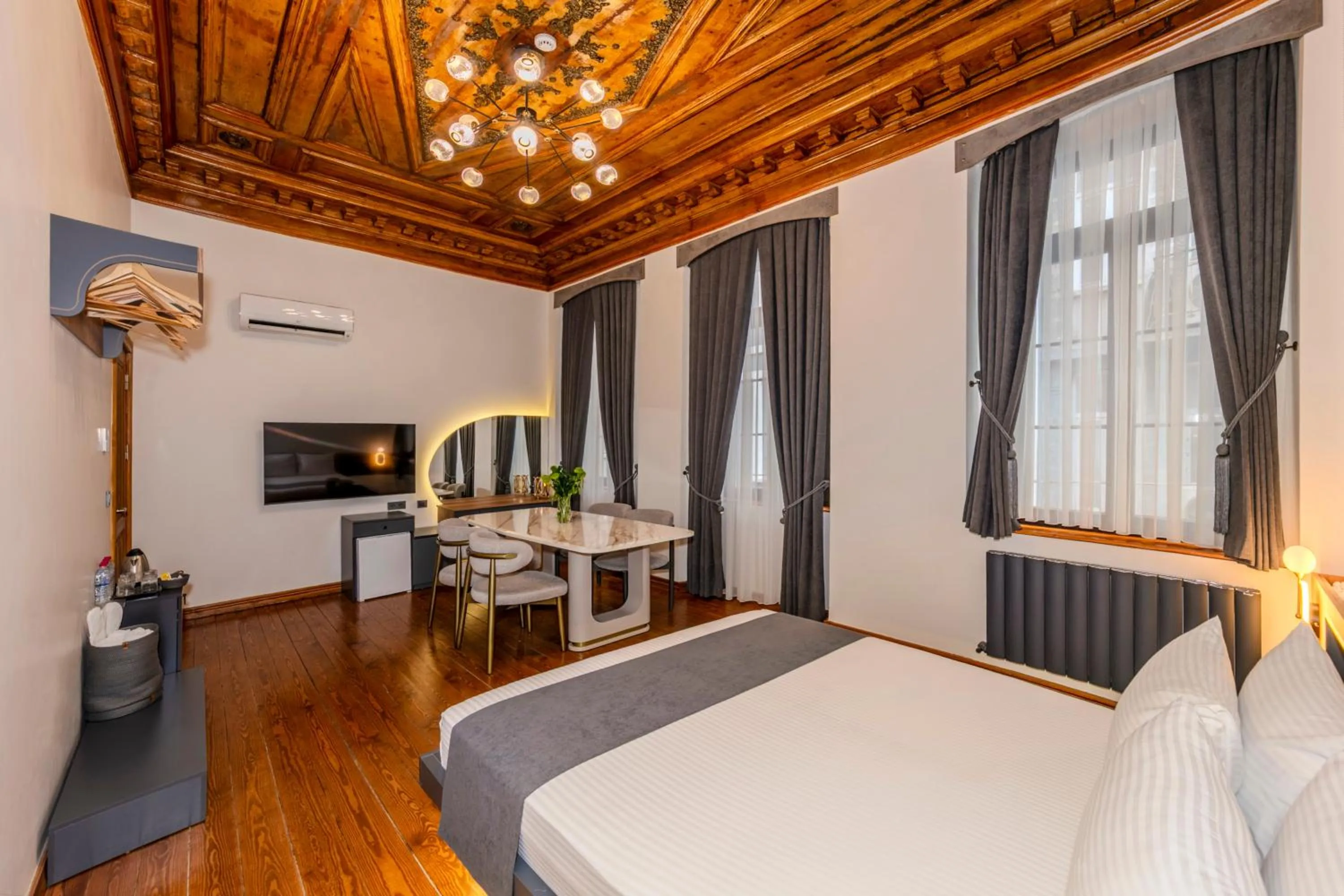 Bedroom, Bed in Elmira Pera Hotel & - Special Class