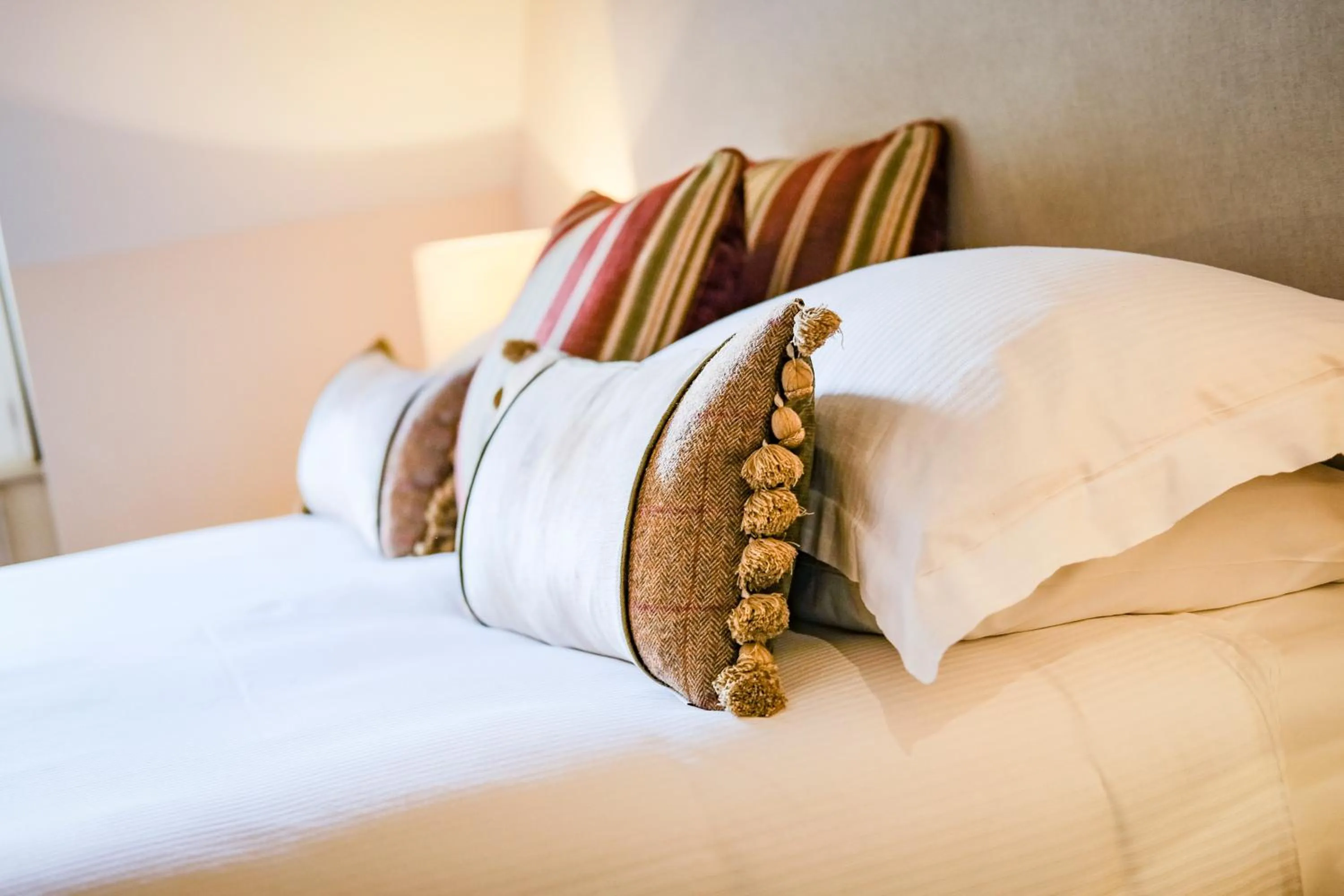 Bed in The White Buck