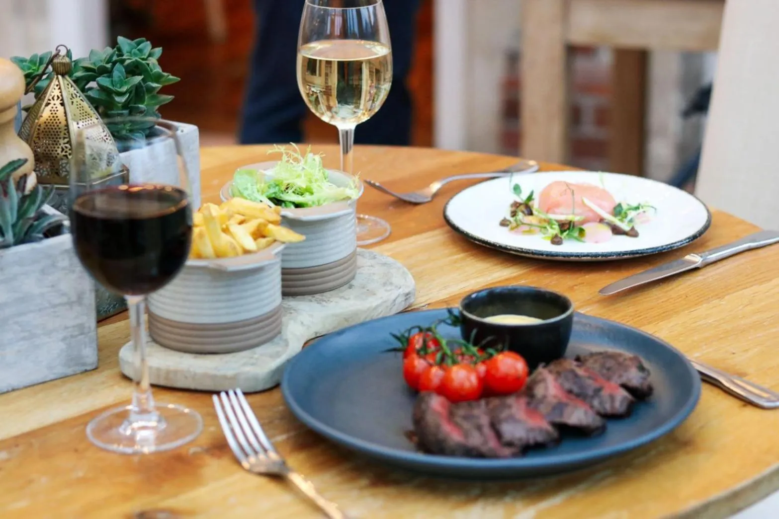 Dining area in Burley Manor
