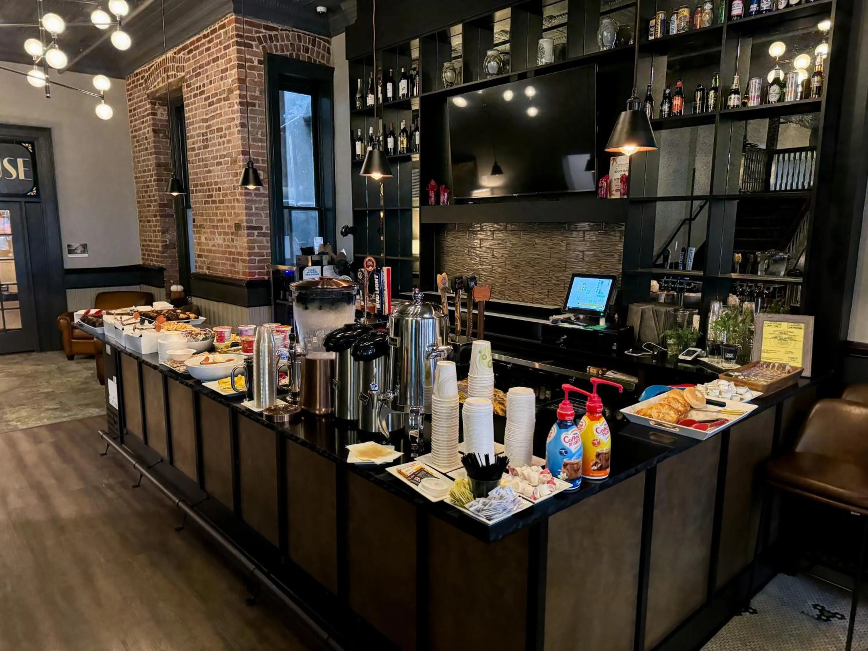 Breakfast in Tygart Hotel, an Ascend Collection Hotel