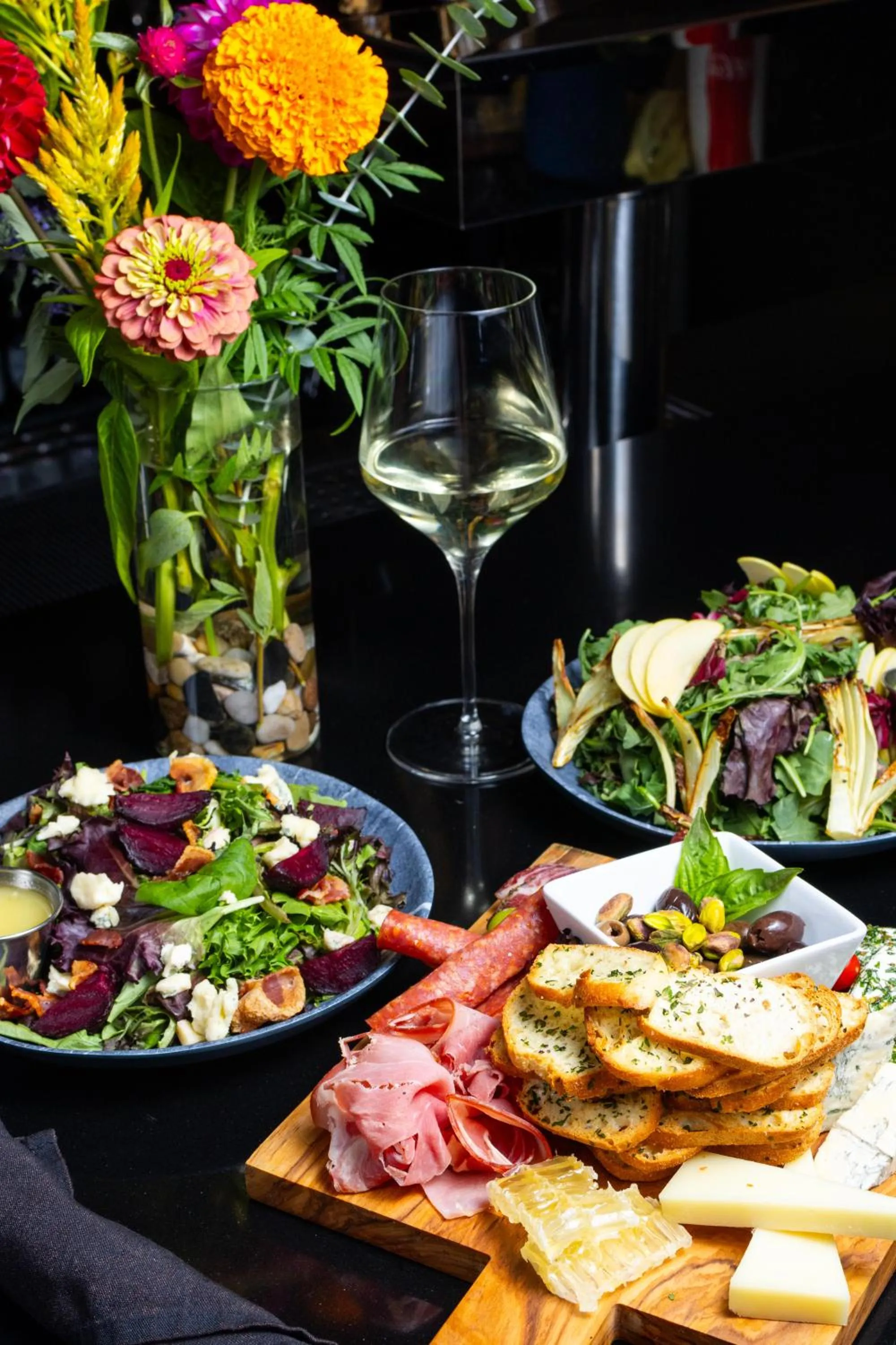 Restaurant/places to eat in Tygart Hotel, an Ascend Collection Hotel