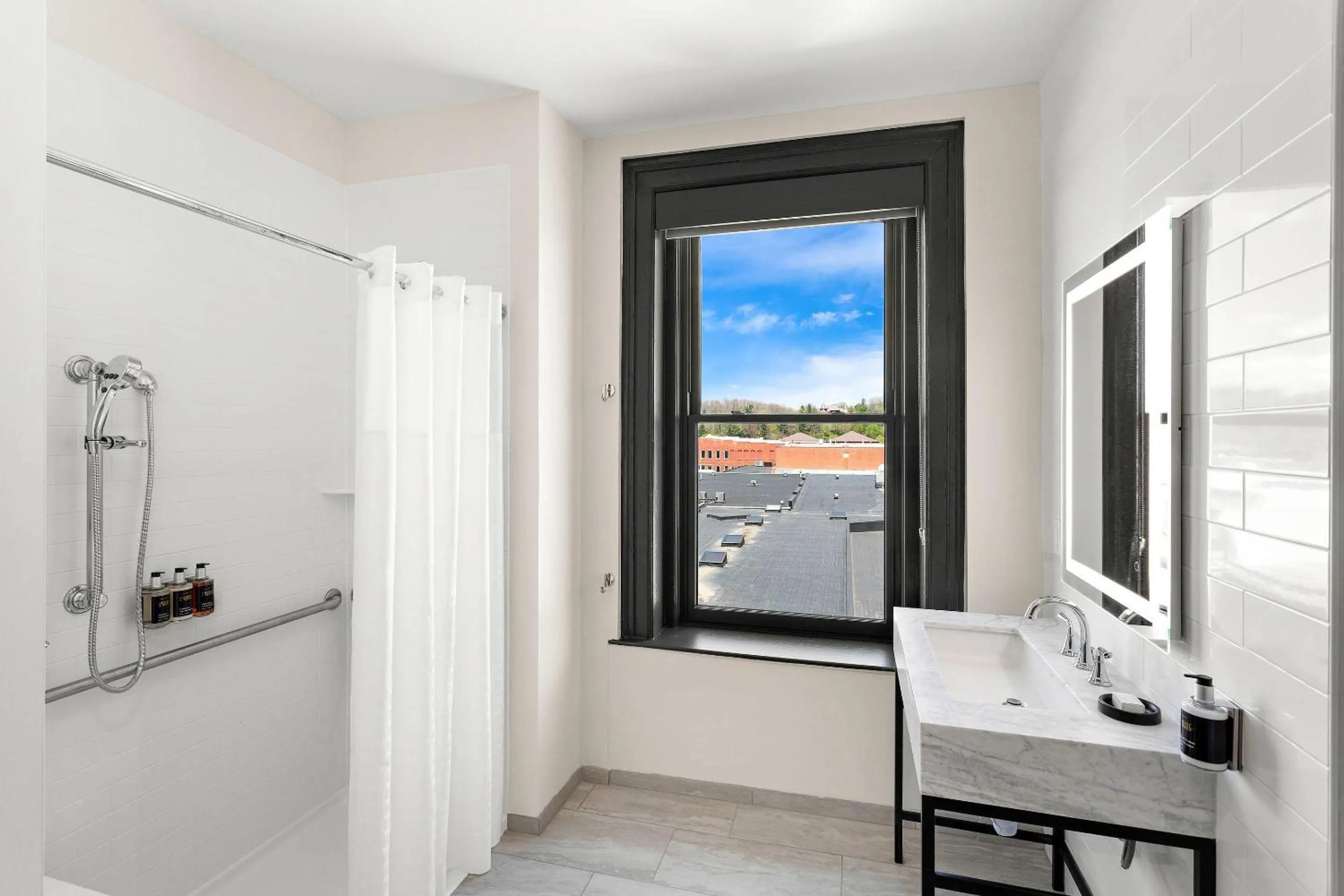 Bedroom in Tygart Hotel, an Ascend Collection Hotel