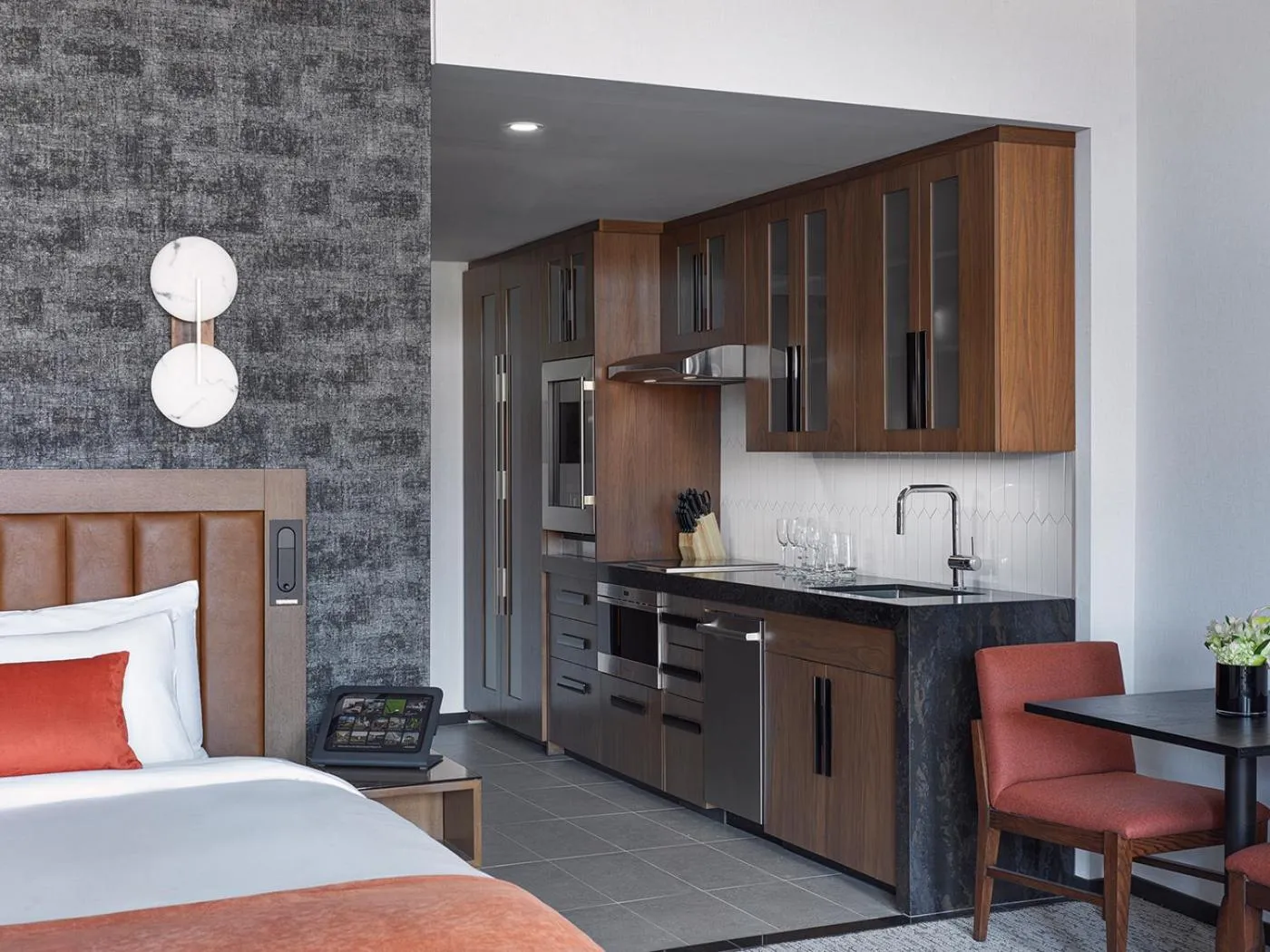 Kitchen or kitchenette, Bed in Black Desert Resort
