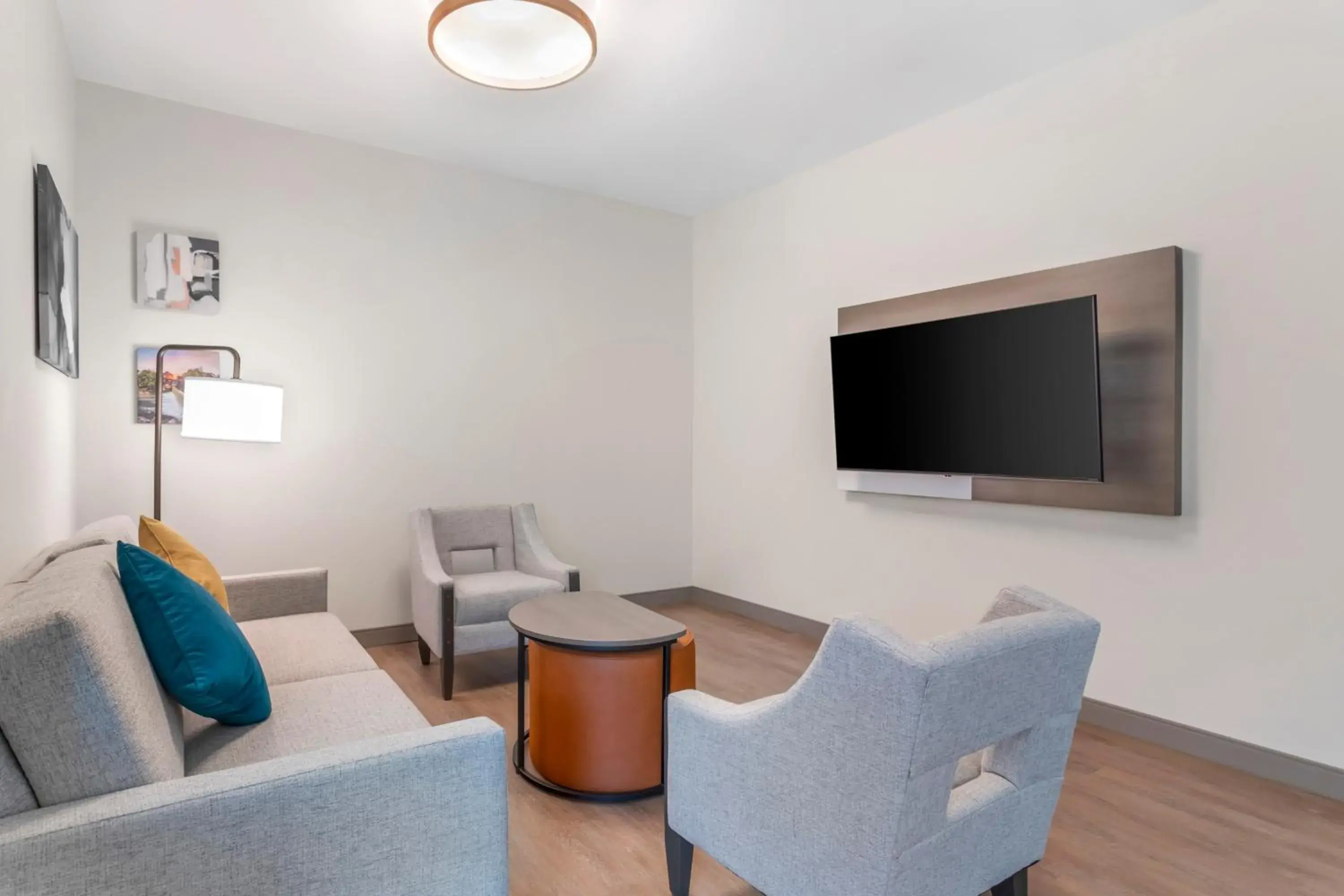 Wide King Suite Handicapped Accessible Impaired in Comfort Suites Gatlinburg Downtown-Convention Center Wide King Suite Handicapped Accessible Impaired in Comfort Suites Gatlinburg Downtown-Convention Center