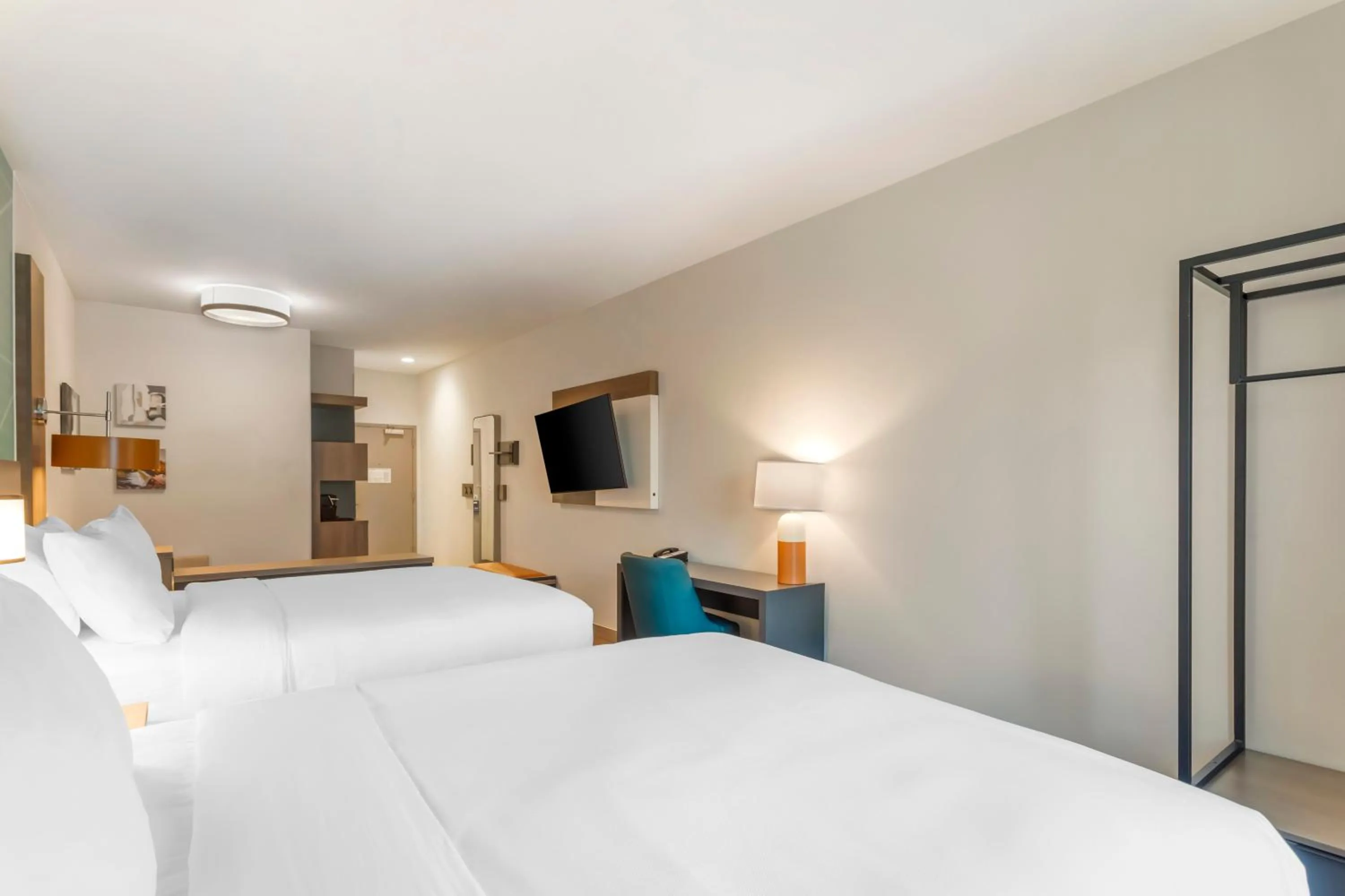 Bed in Comfort Suites Gatlinburg Downtown-Convention Center