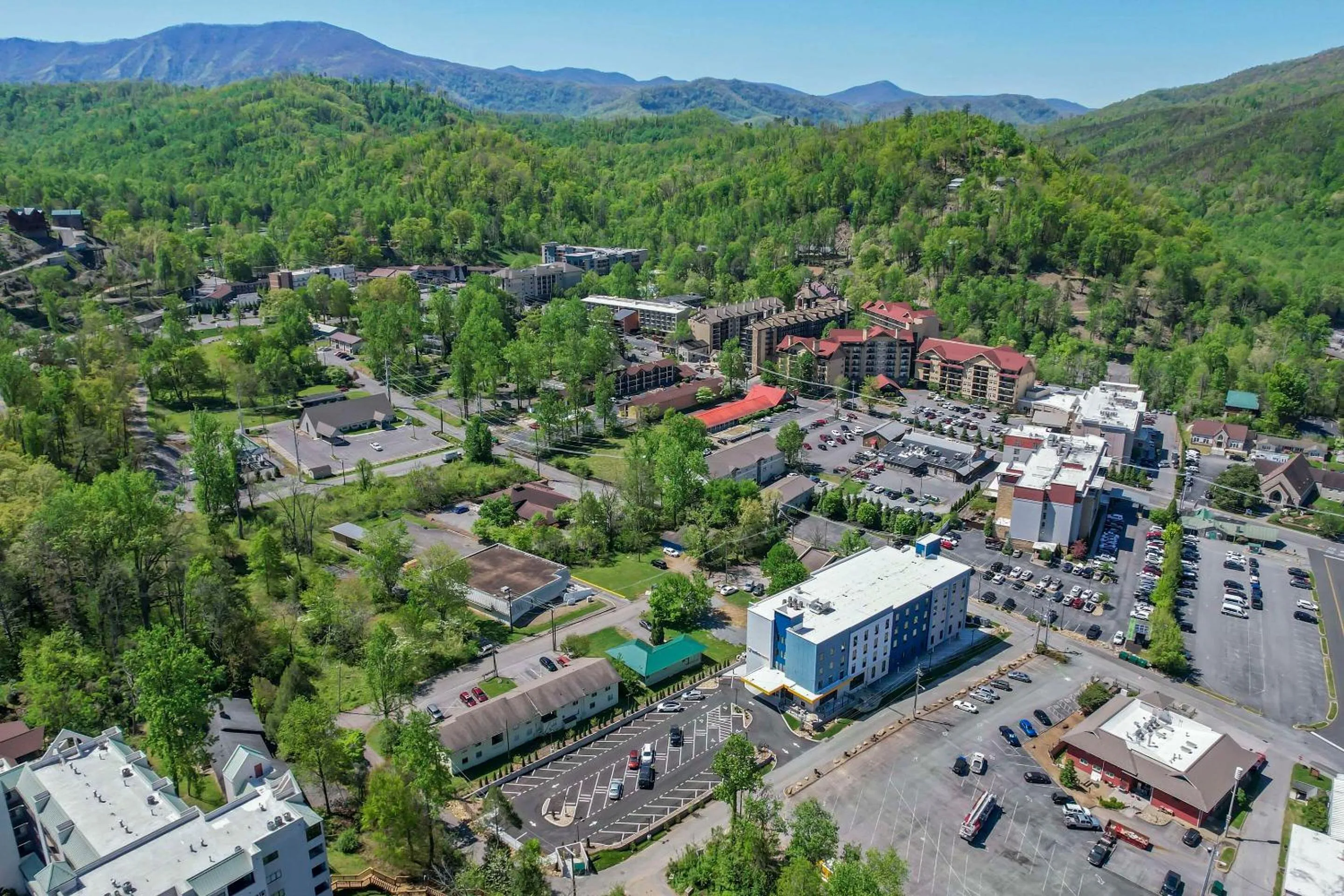 Property building in Comfort Suites Gatlinburg Downtown-Convention Center